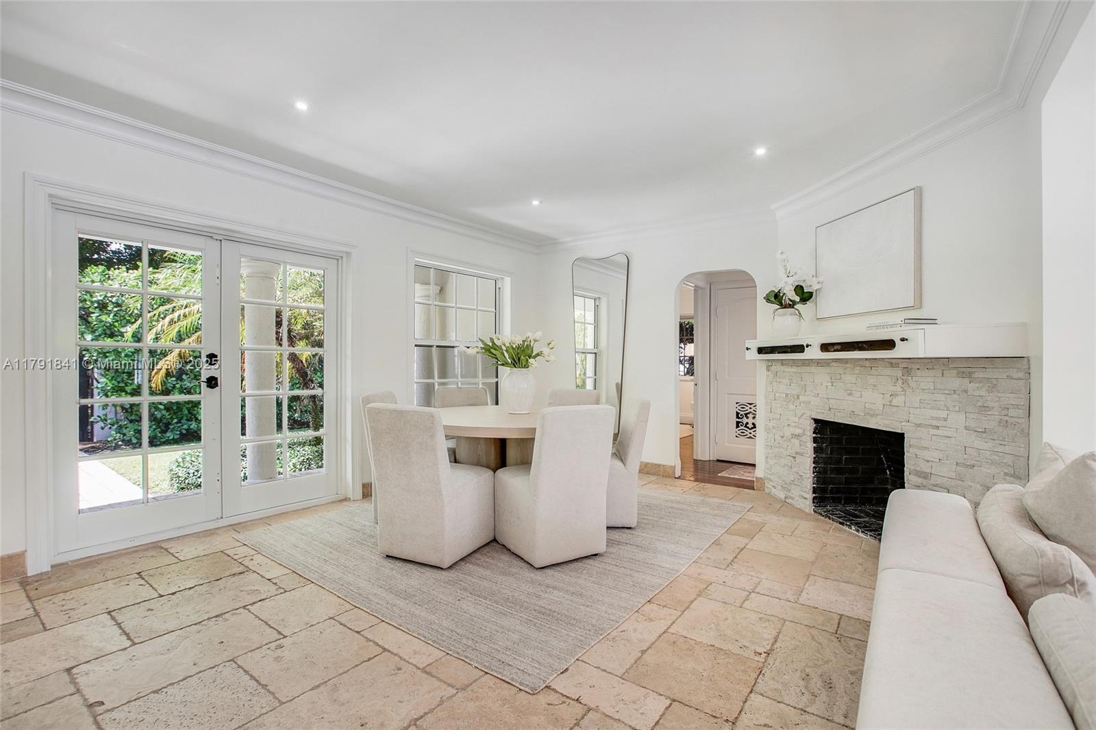 CORAL GABLES RIVIERA SEC - Residential