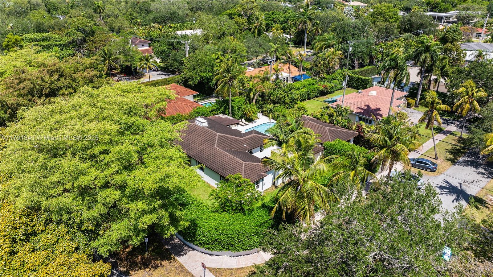 CORAL GABLES RIVIERA SEC - Residential
