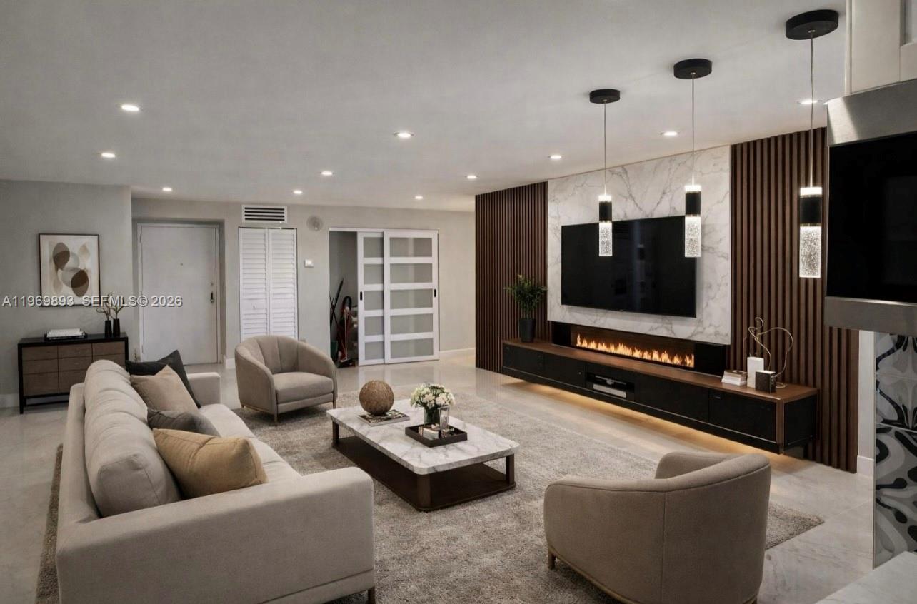 PLAZA OF AMERICAS CONDO P - Residential