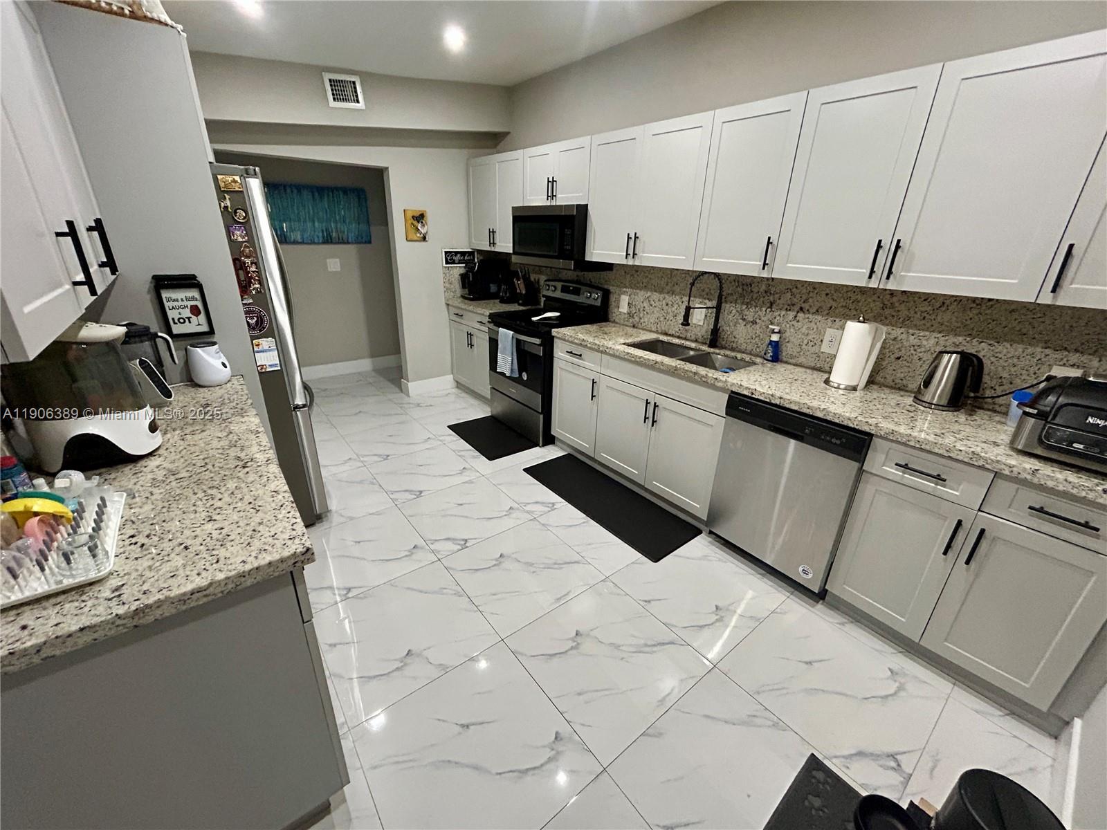 NICHOLS HEIGHTS ADDN - Residential Lease