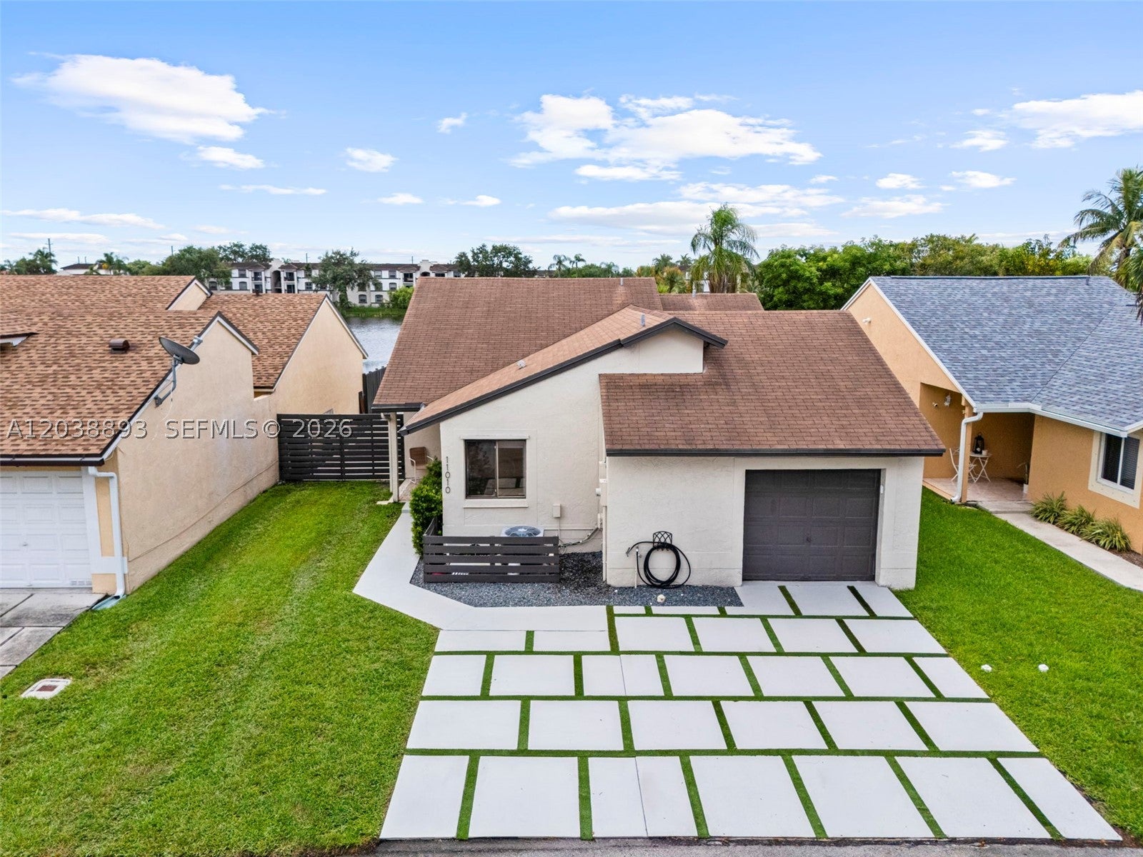 11010 SW 13th St, Pembroke Pines FL 33025