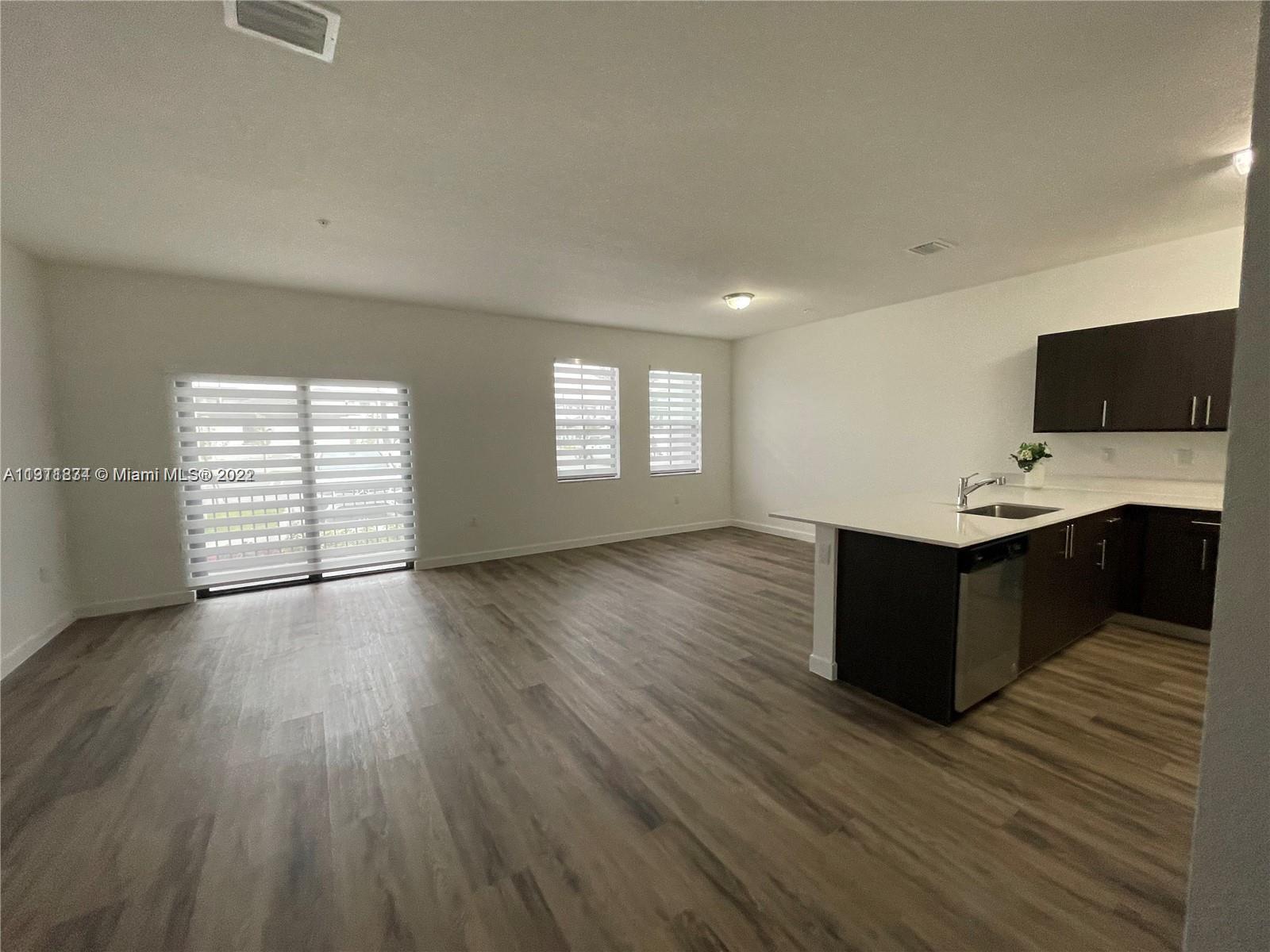 CENTURY PARK SOUTH - Residential Lease