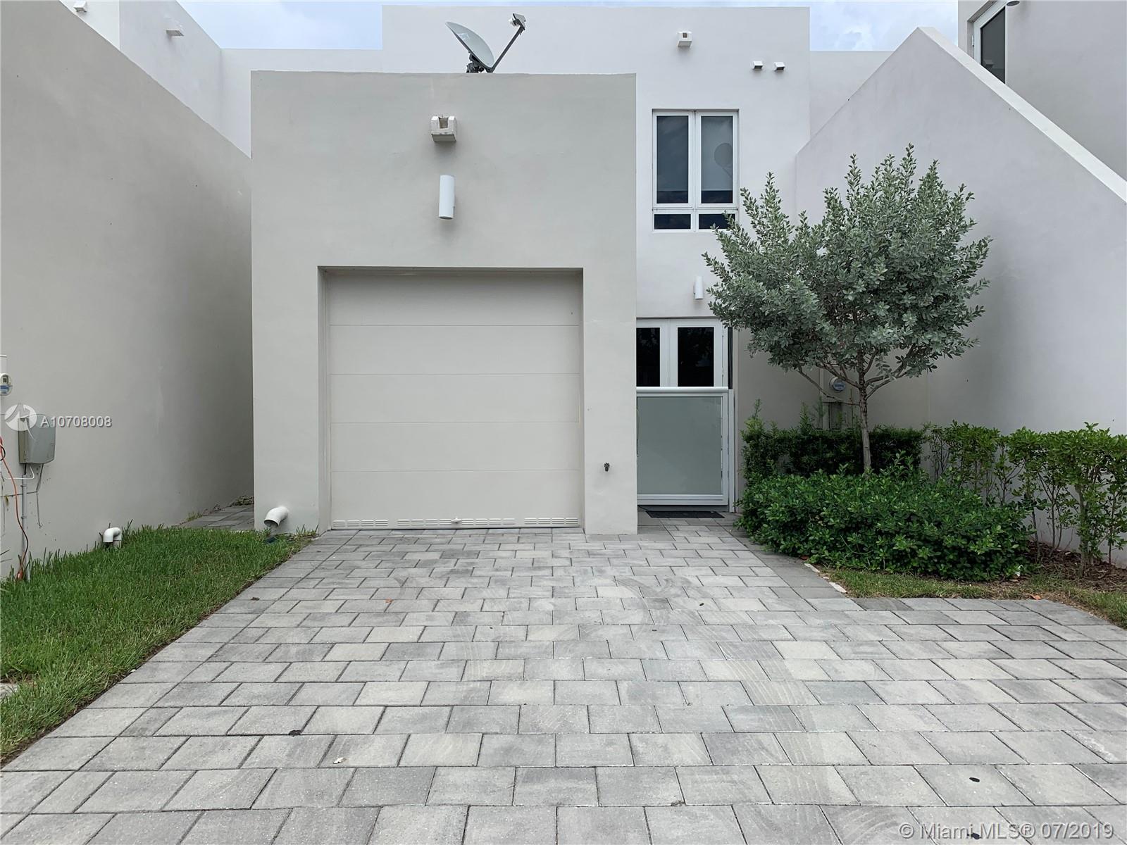 LANDMARK - Residential Lease