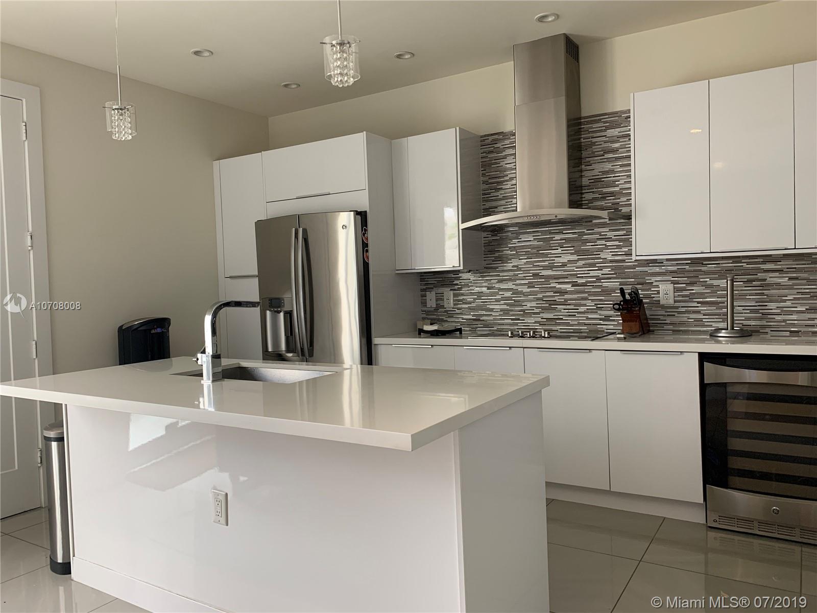 LANDMARK - Residential Lease