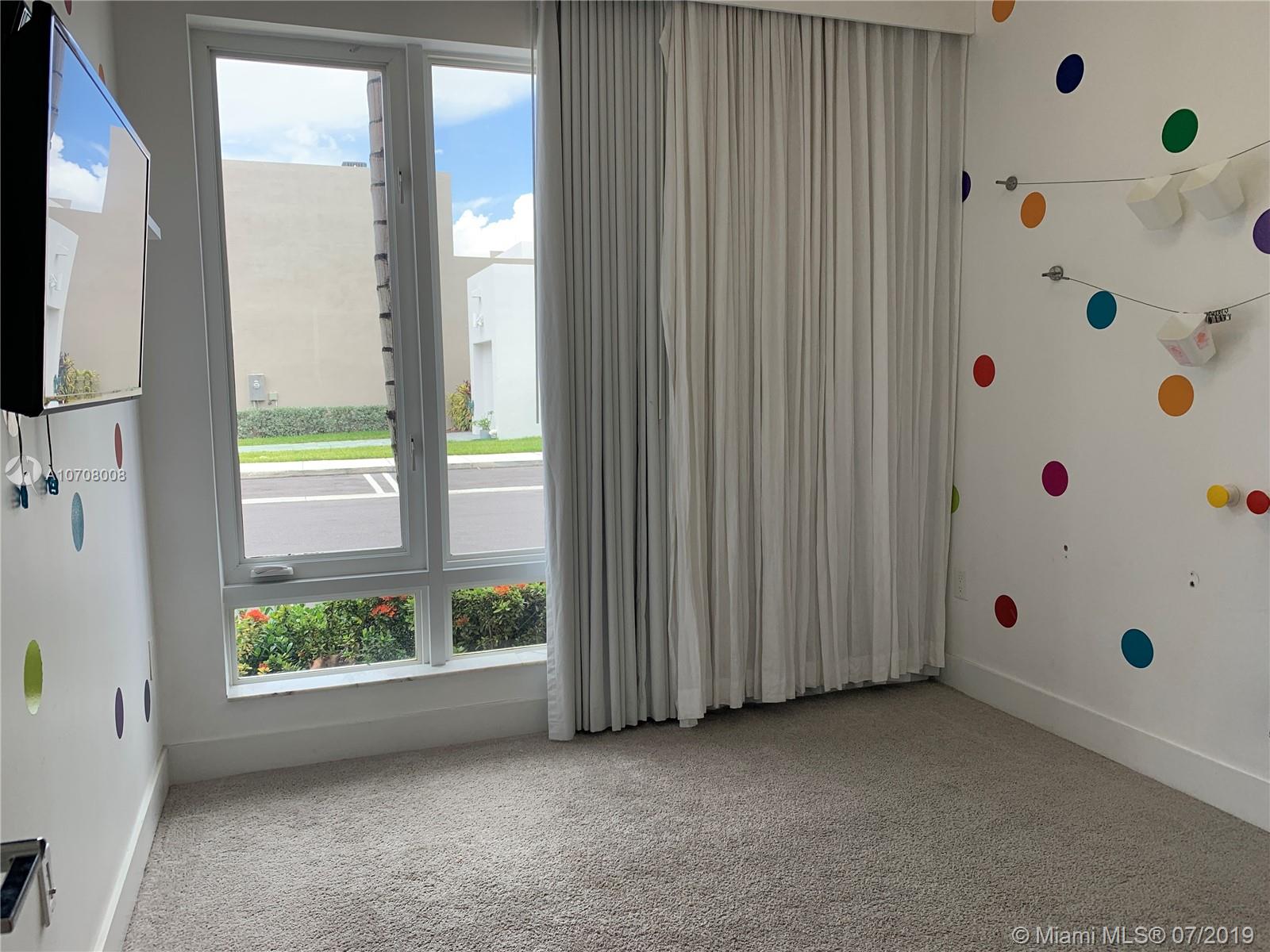 LANDMARK - Residential Lease