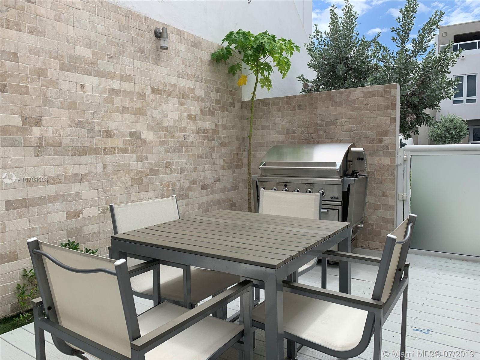 LANDMARK - Residential Lease