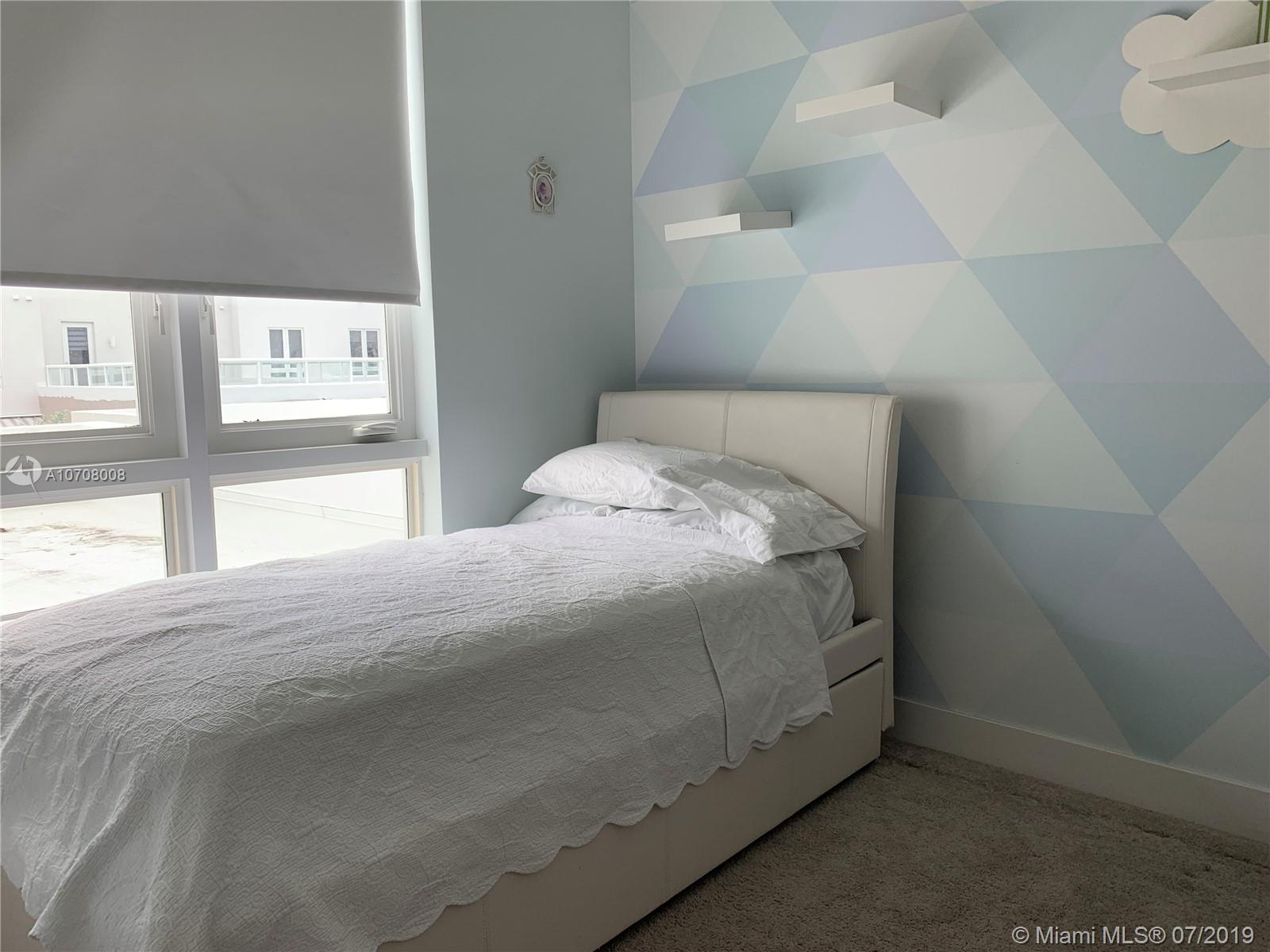 LANDMARK - Residential Lease