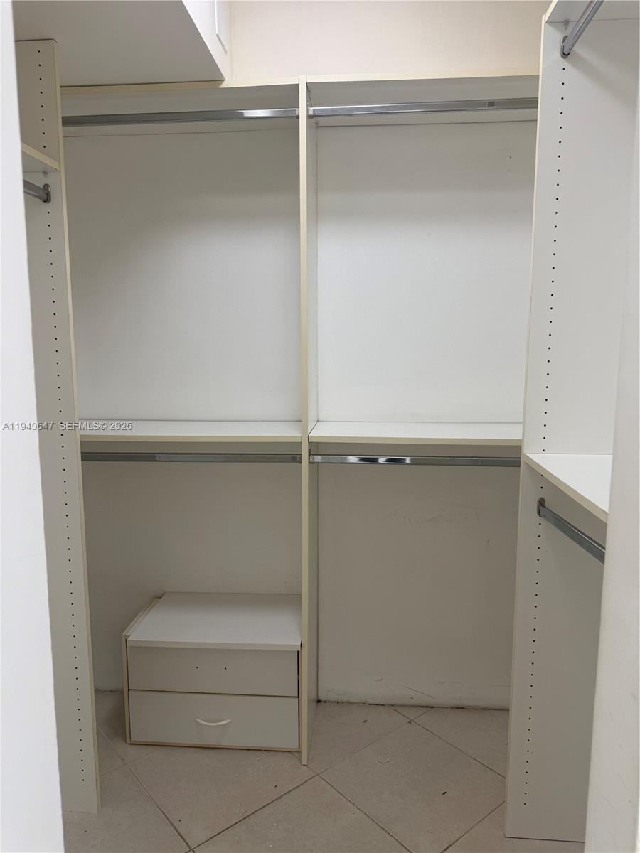 DELVISTA TOWERS CONDO - Residential Lease