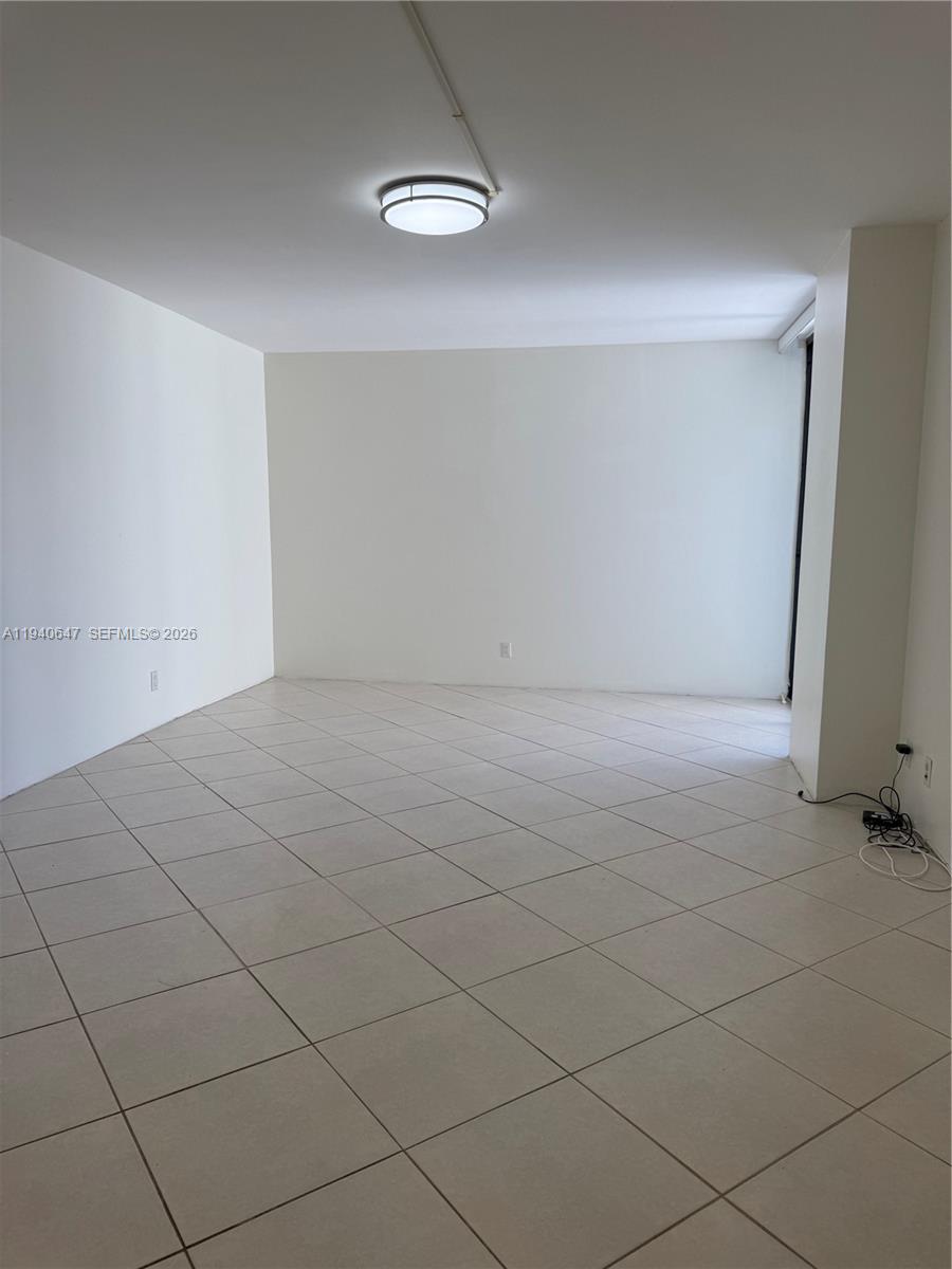DELVISTA TOWERS CONDO - Residential Lease