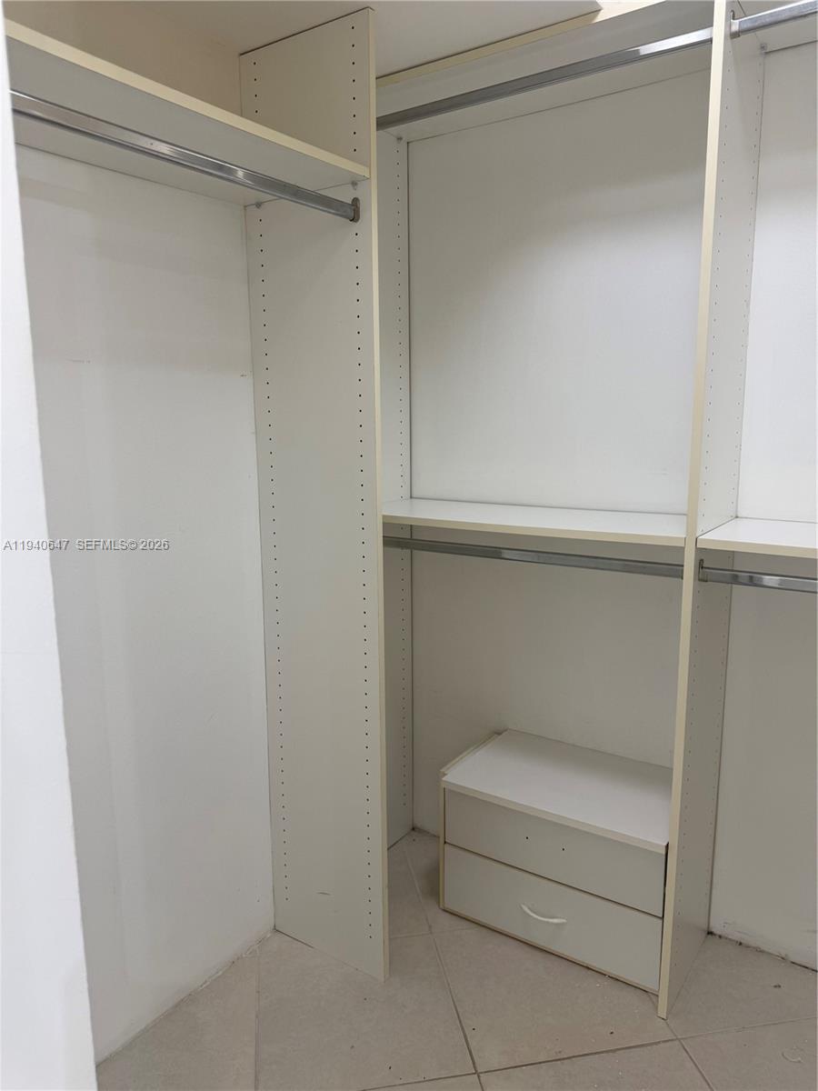 DELVISTA TOWERS CONDO - Residential Lease