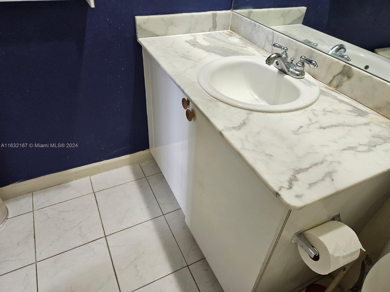 Rental Property at 2775 Ne 187th St Ph9, Aventura, Miami-Dade County, Florida - Bedrooms: 2 
Bathrooms: 2  - $3,050 MO.