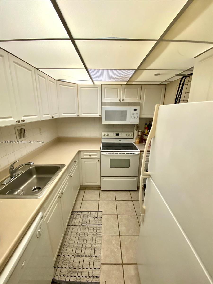 MIRADOR 1200 CONDO - Residential