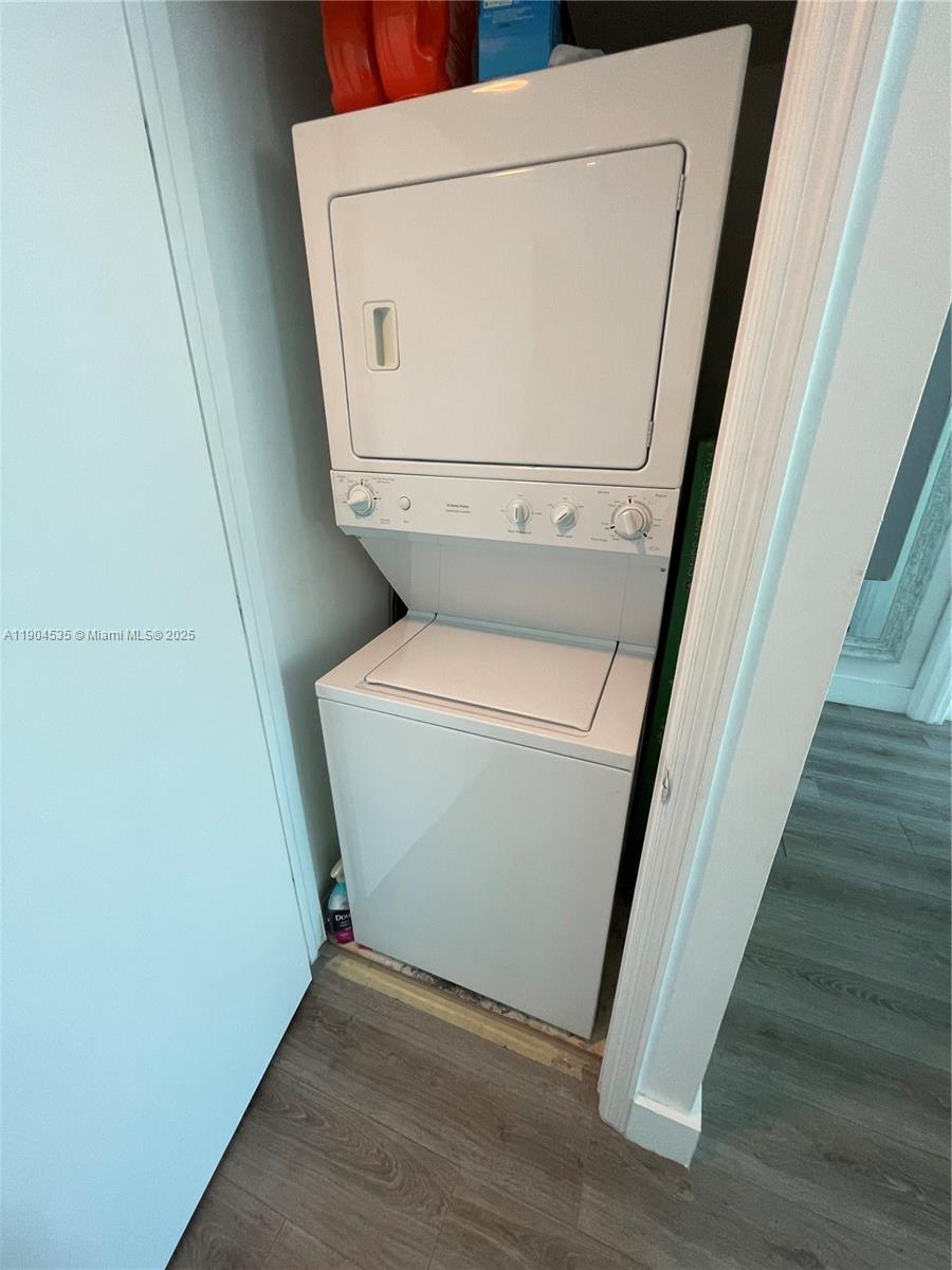 500 BRICKELL WEST CONDO - Residential Lease