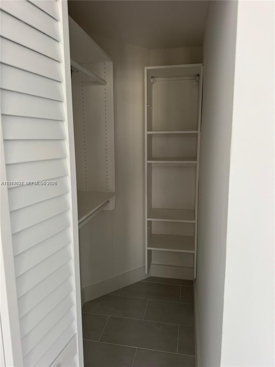 UNIVERSITY INN CONDO - Residential Lease