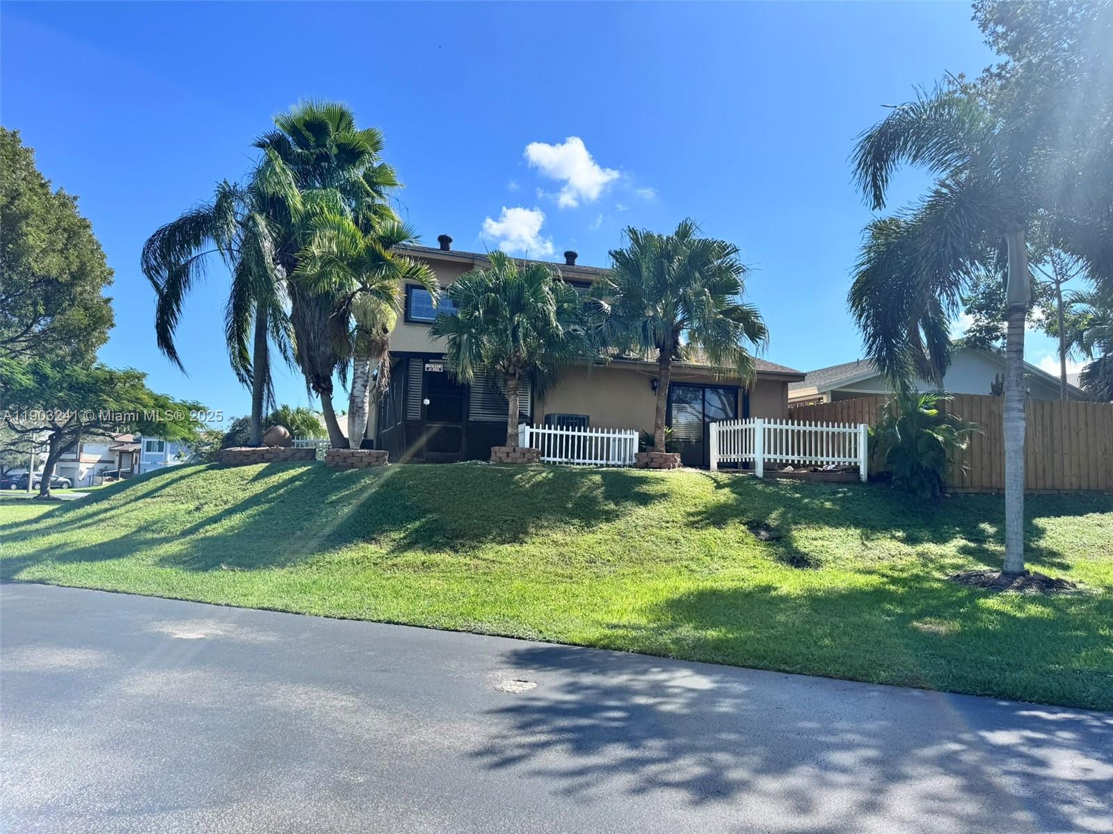 LAKES BY THE BAY SEC 2 - Residential