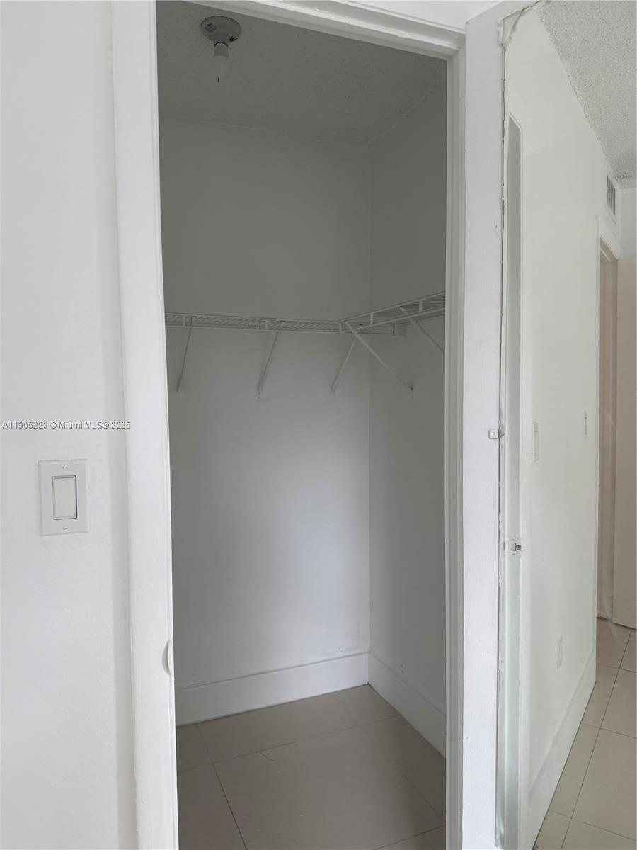 BLEAU GROTTO CONDO - Residential Lease