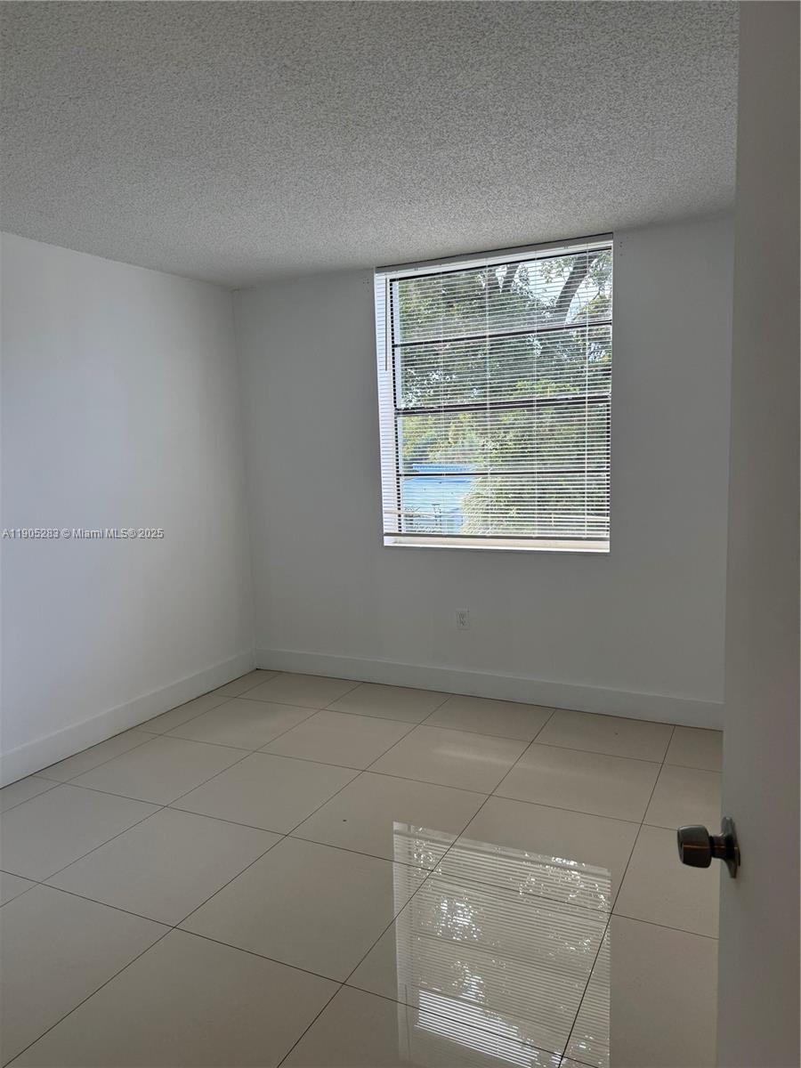 BLEAU GROTTO CONDO - Residential Lease