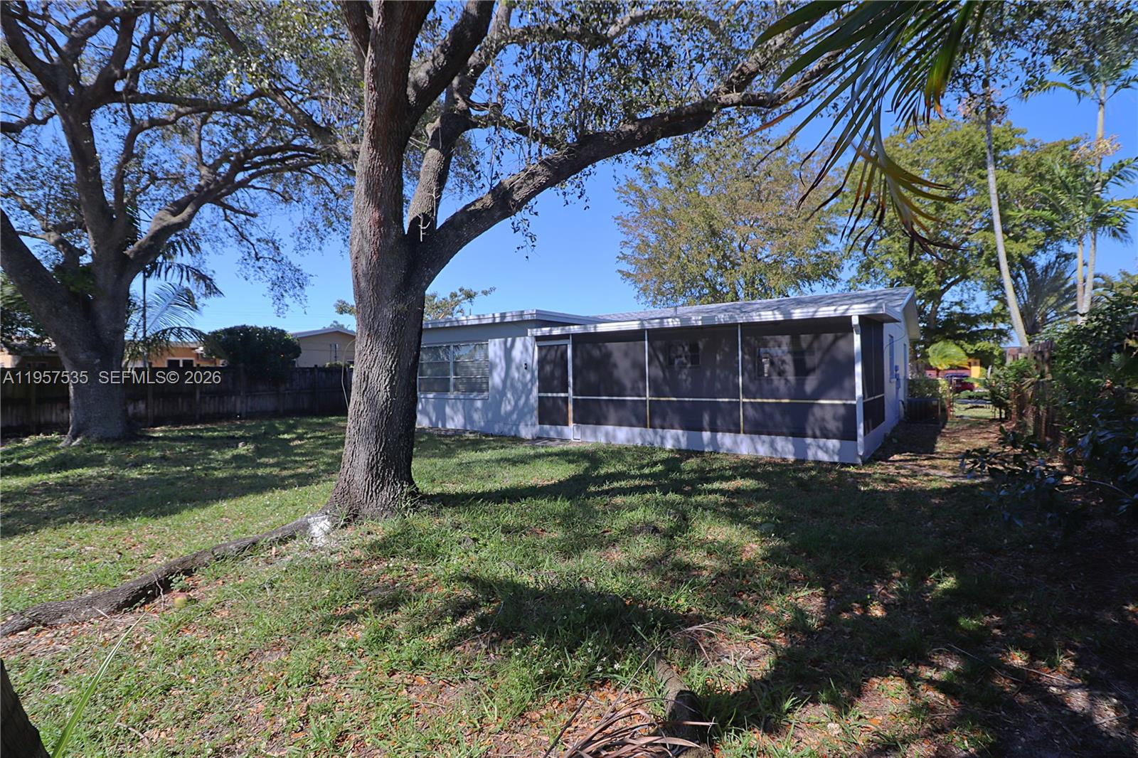 RAINBOW LAKES - Residential