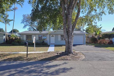 8940 NW 21st Ct Pembroke Pines FL 33024