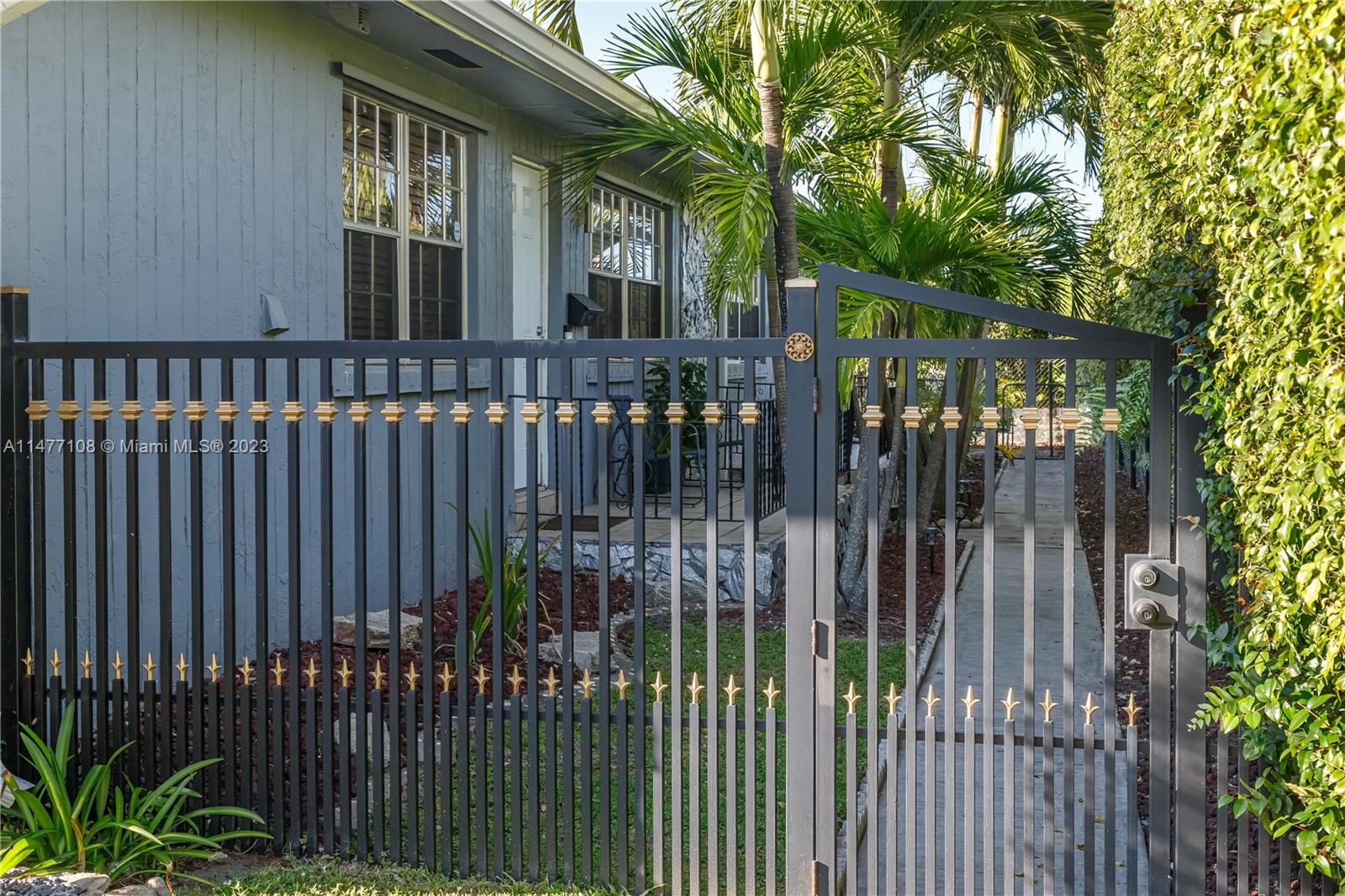 ELSINORE BEACH BOULEVARD - Residential Income