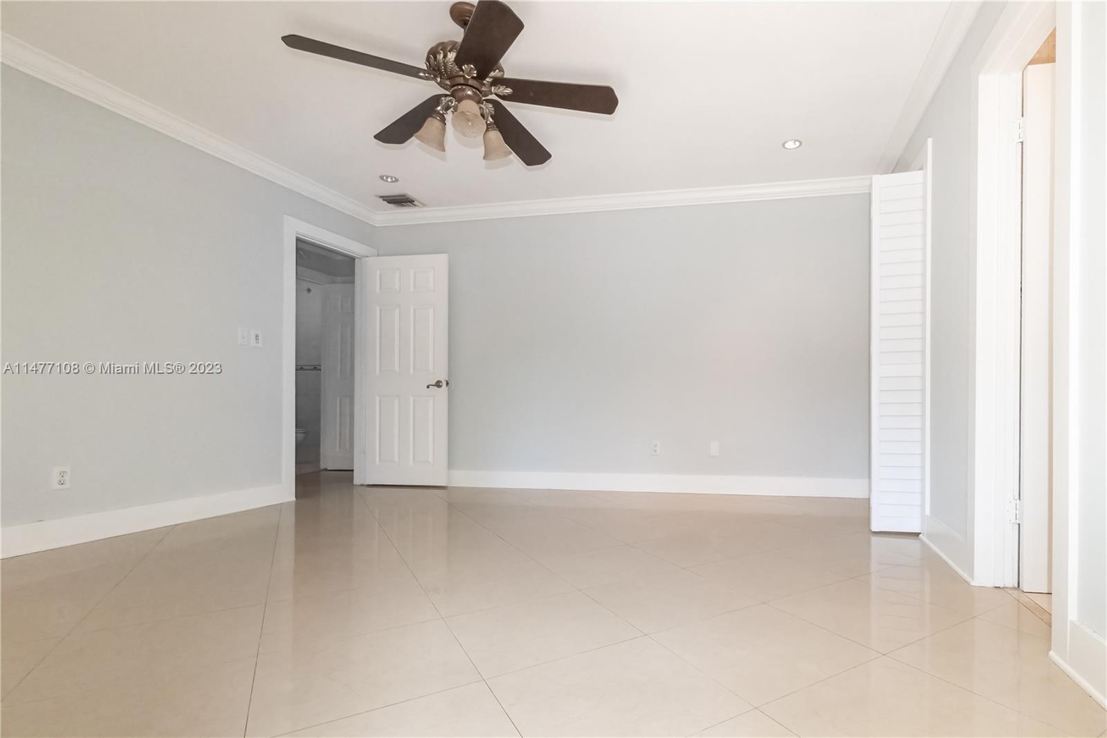 ELSINORE BEACH BOULEVARD - Residential Income