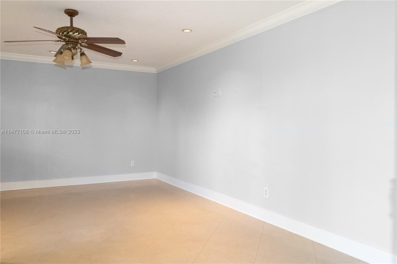 ELSINORE BEACH BOULEVARD - Residential Income