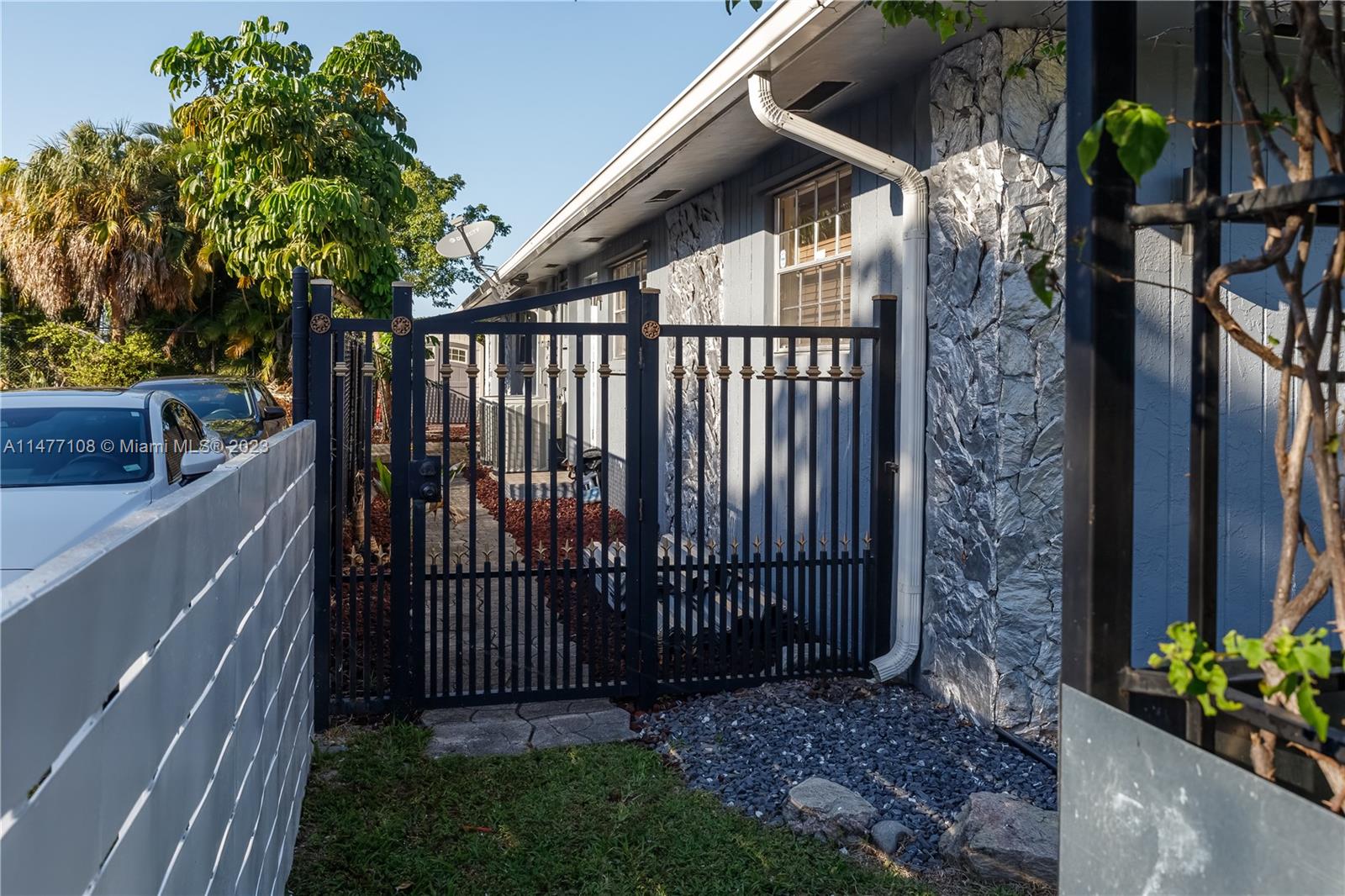 ELSINORE BEACH BOULEVARD - Residential Income
