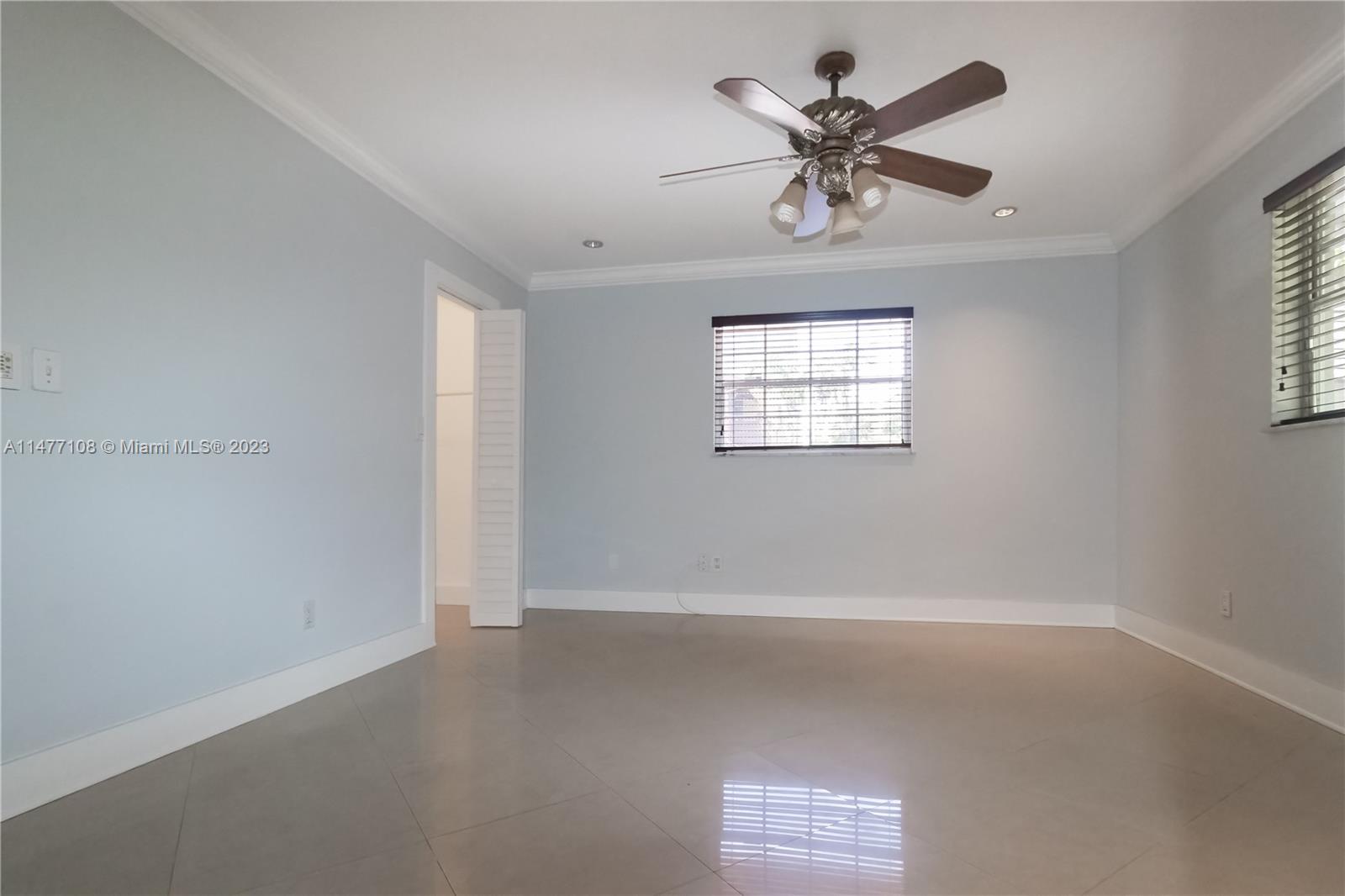ELSINORE BEACH BOULEVARD - Residential Income