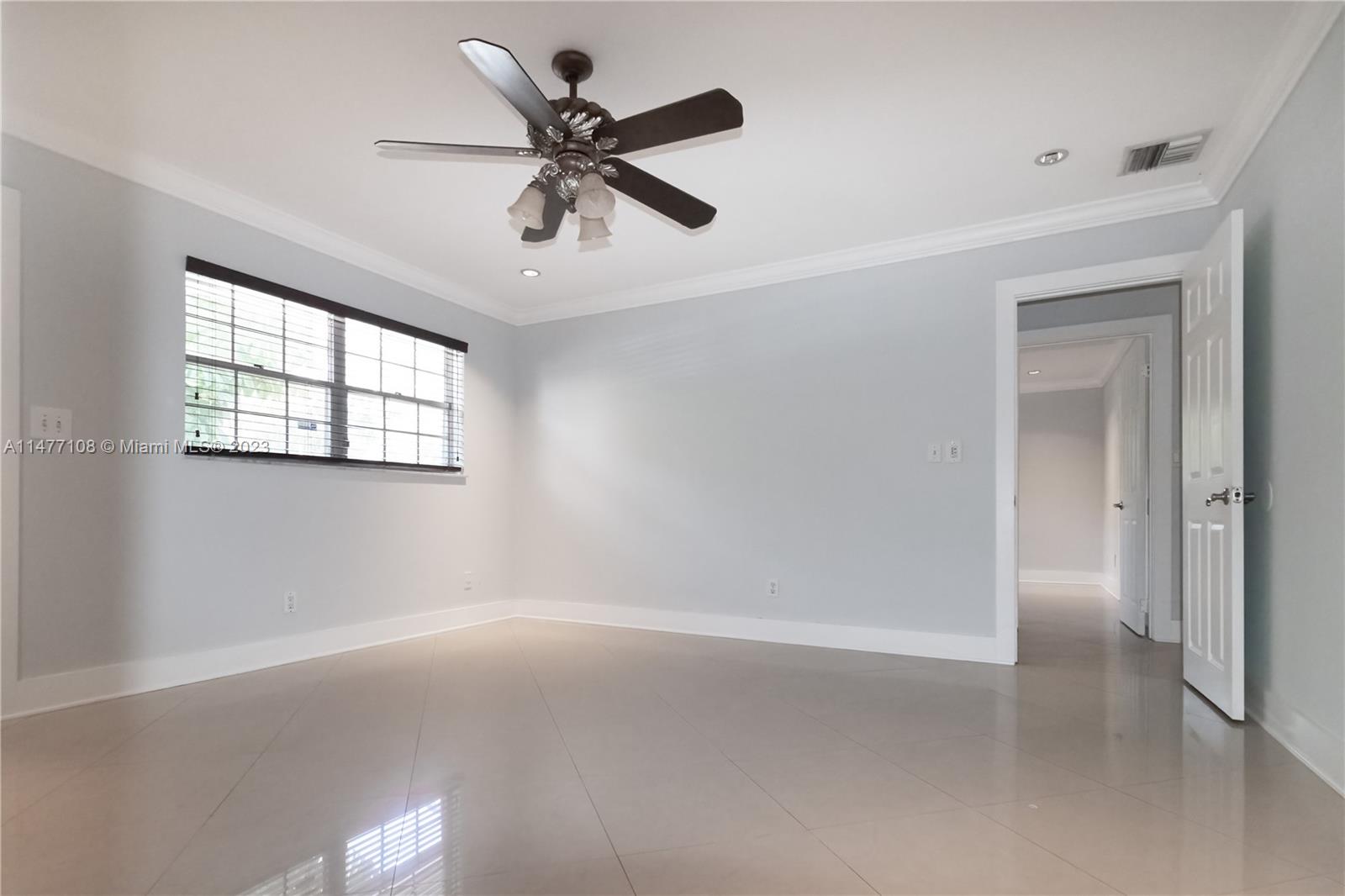 ELSINORE BEACH BOULEVARD - Residential Income
