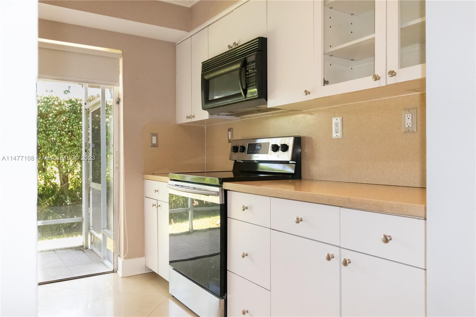 ELSINORE BEACH BOULEVARD - Residential Income