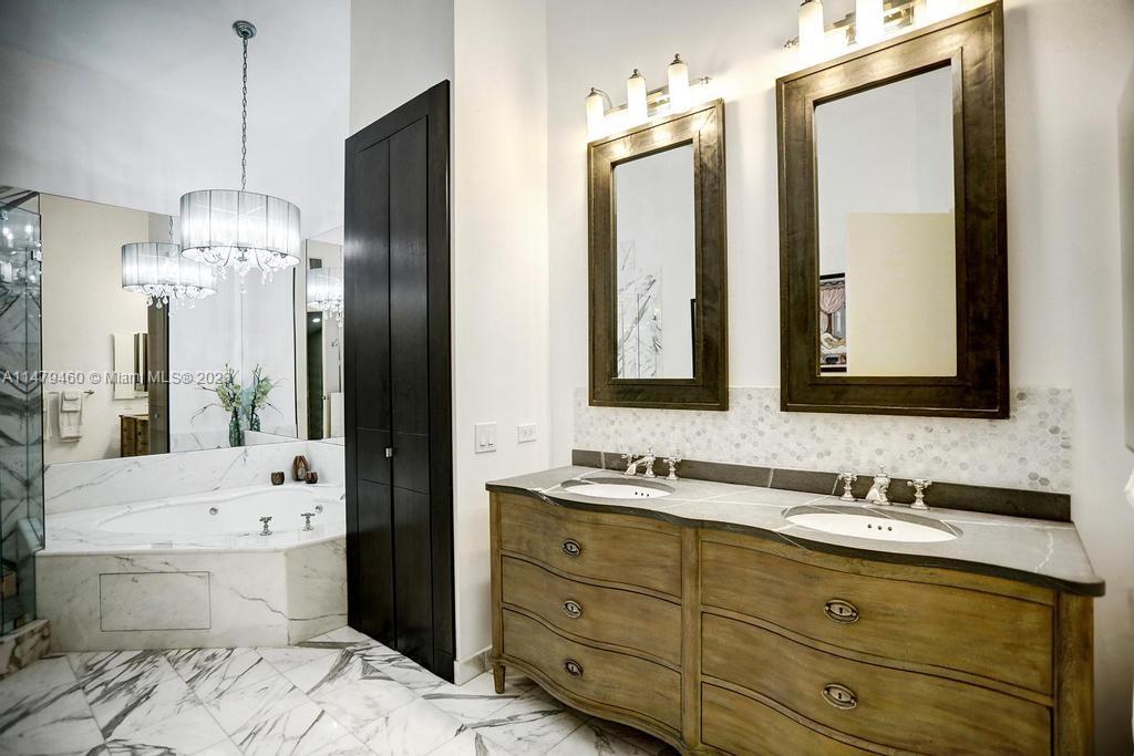 TURNBERRY ESTATES - Residential