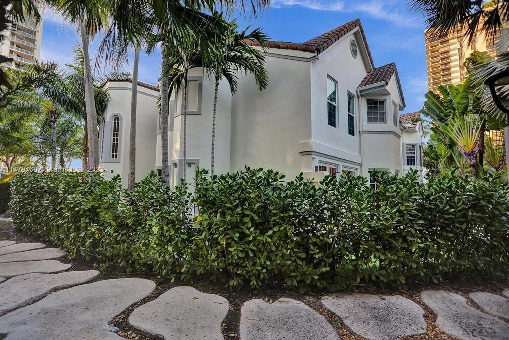 TURNBERRY ESTATES - Residential