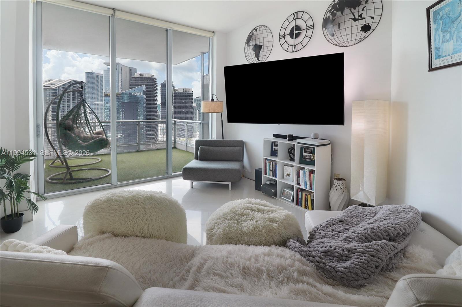 WIND CONDO - Residential