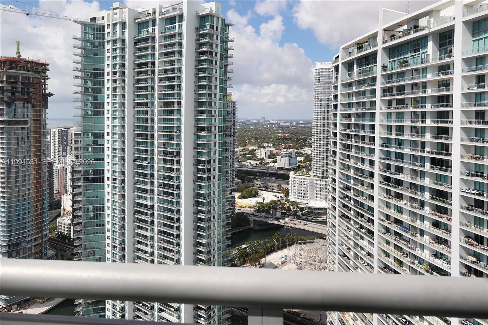 WIND CONDO - Residential