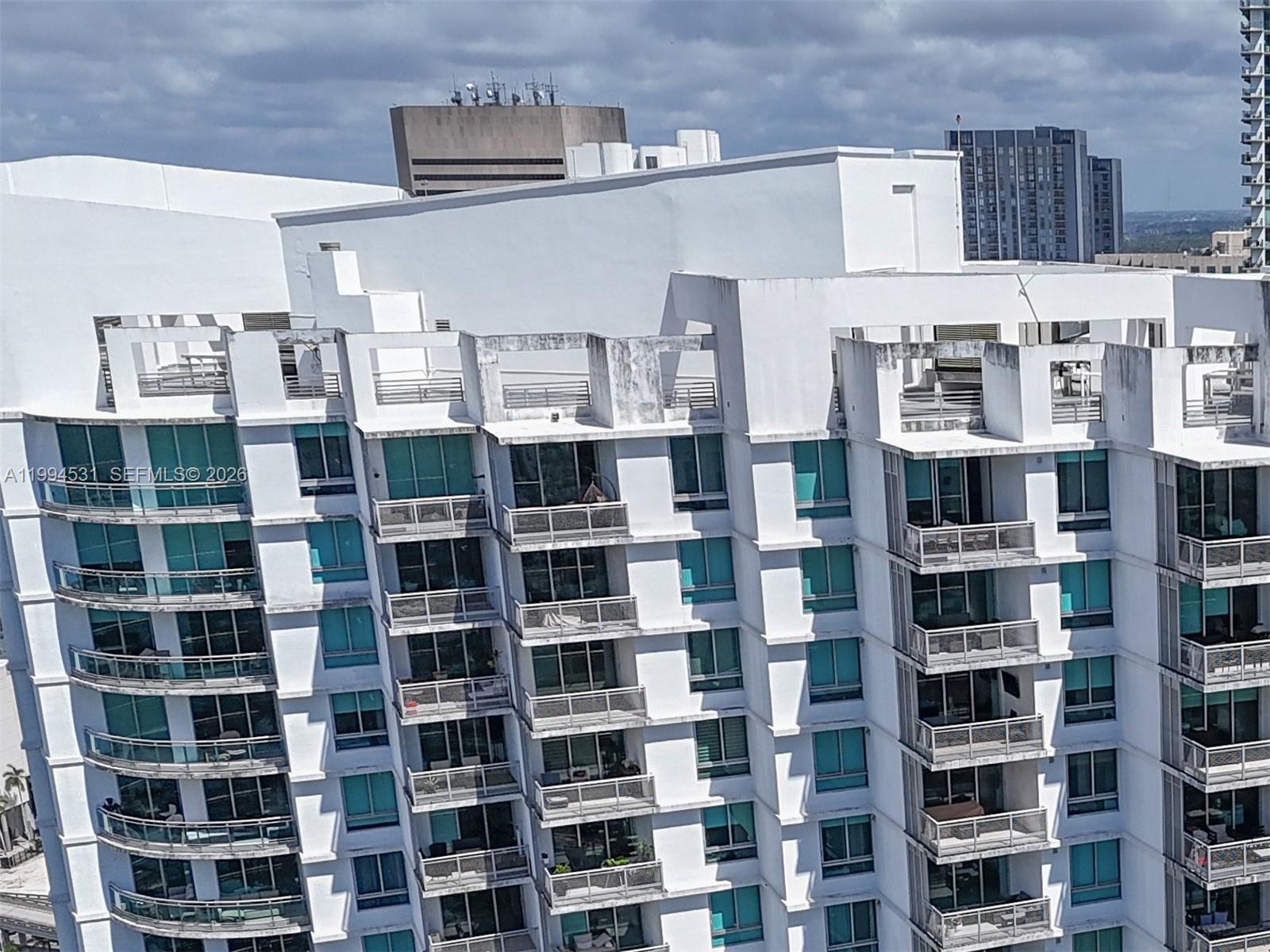 WIND CONDO - Residential