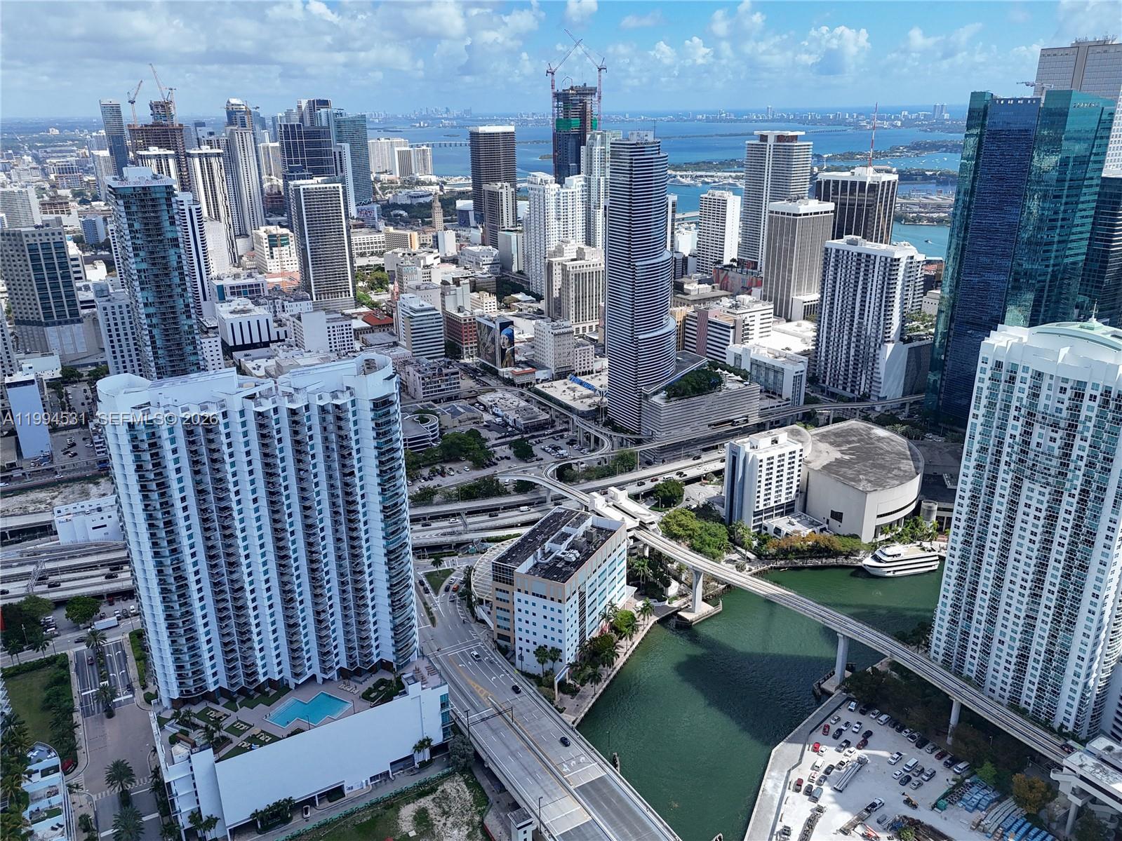 WIND CONDO - Residential