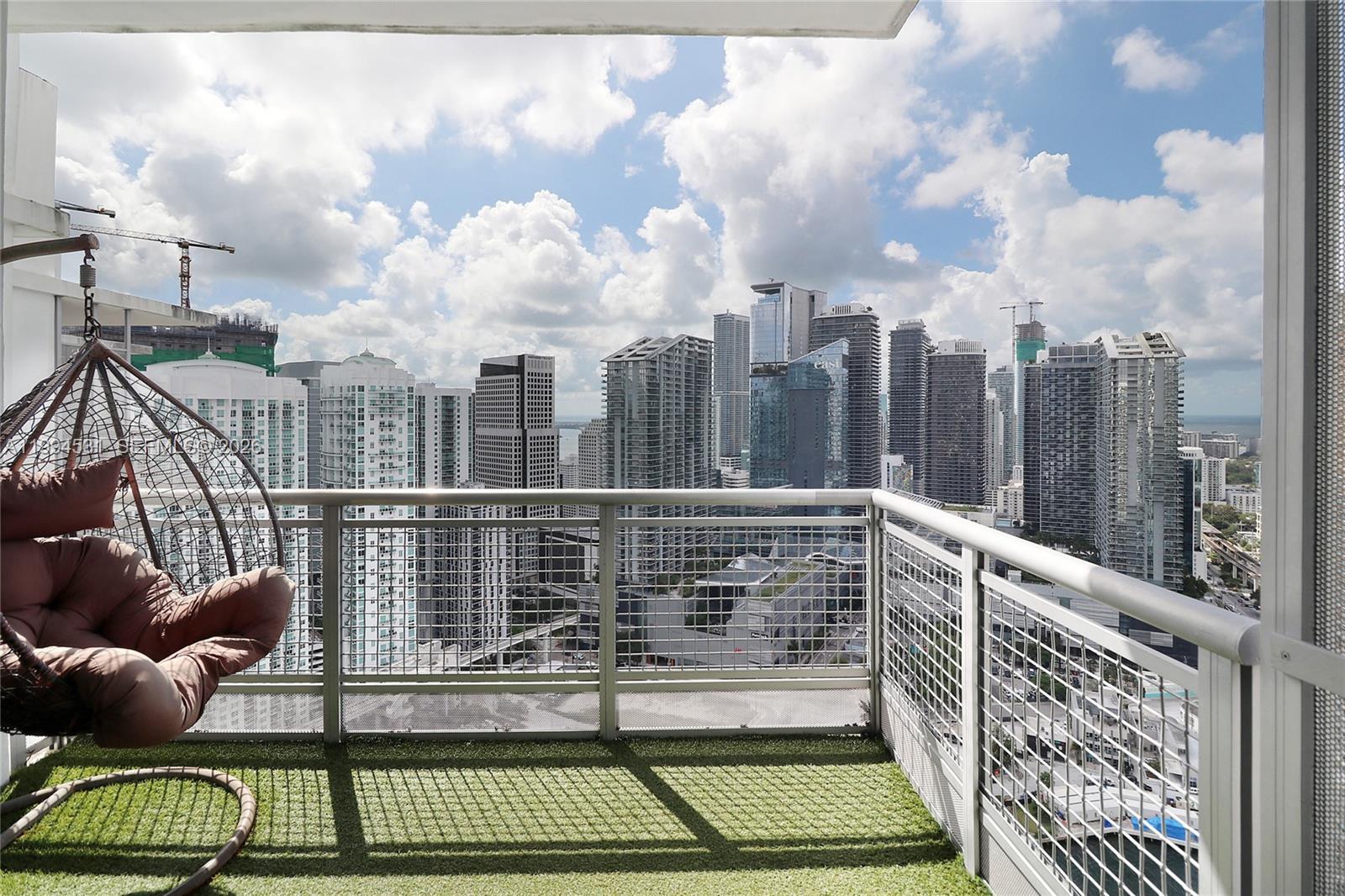 WIND CONDO - Residential