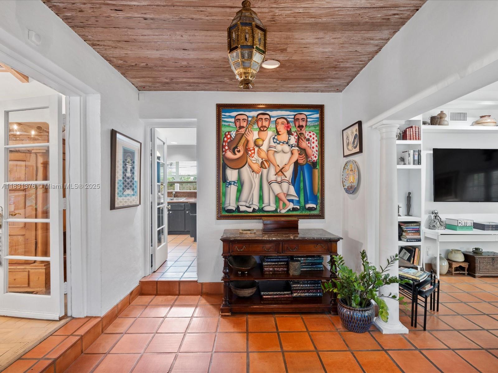 2700 SW 4th Ave