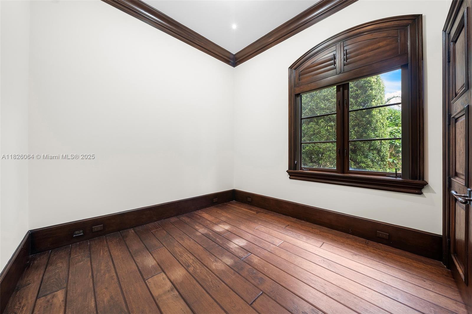 MARTIN SUBURBAN ACRES - Residential