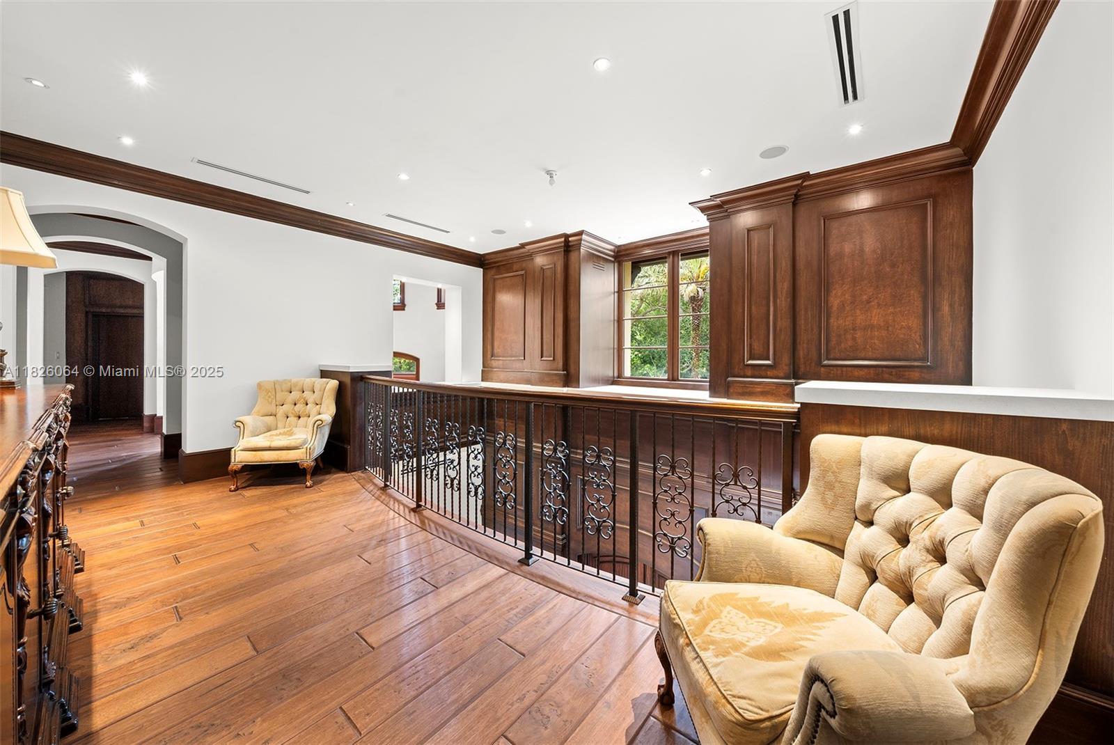 MARTIN SUBURBAN ACRES - Residential