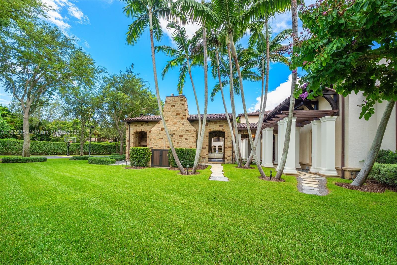 MARTIN SUBURBAN ACRES - Residential