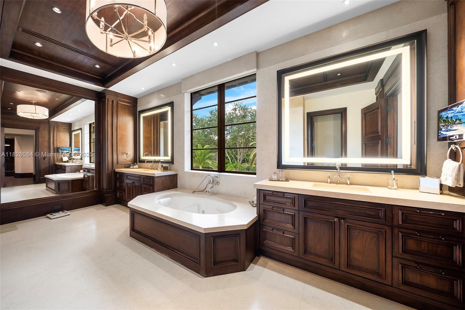 MARTIN SUBURBAN ACRES - Residential