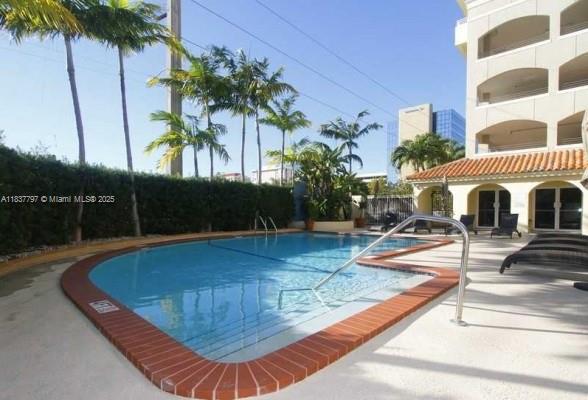 2351 Douglas Rd 702, Miami, FL, 33145/$360,000 1 2351 Douglas Rd 702