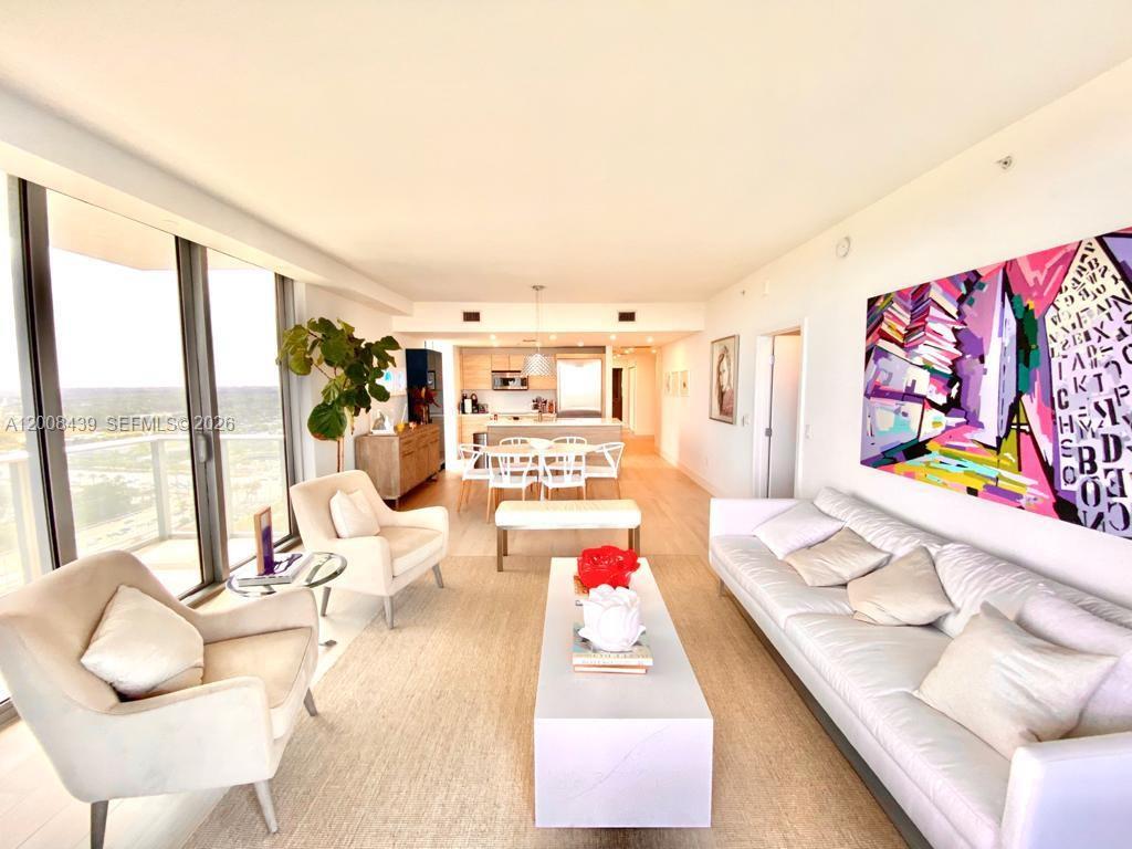16385 Biscayne Blvd 2721