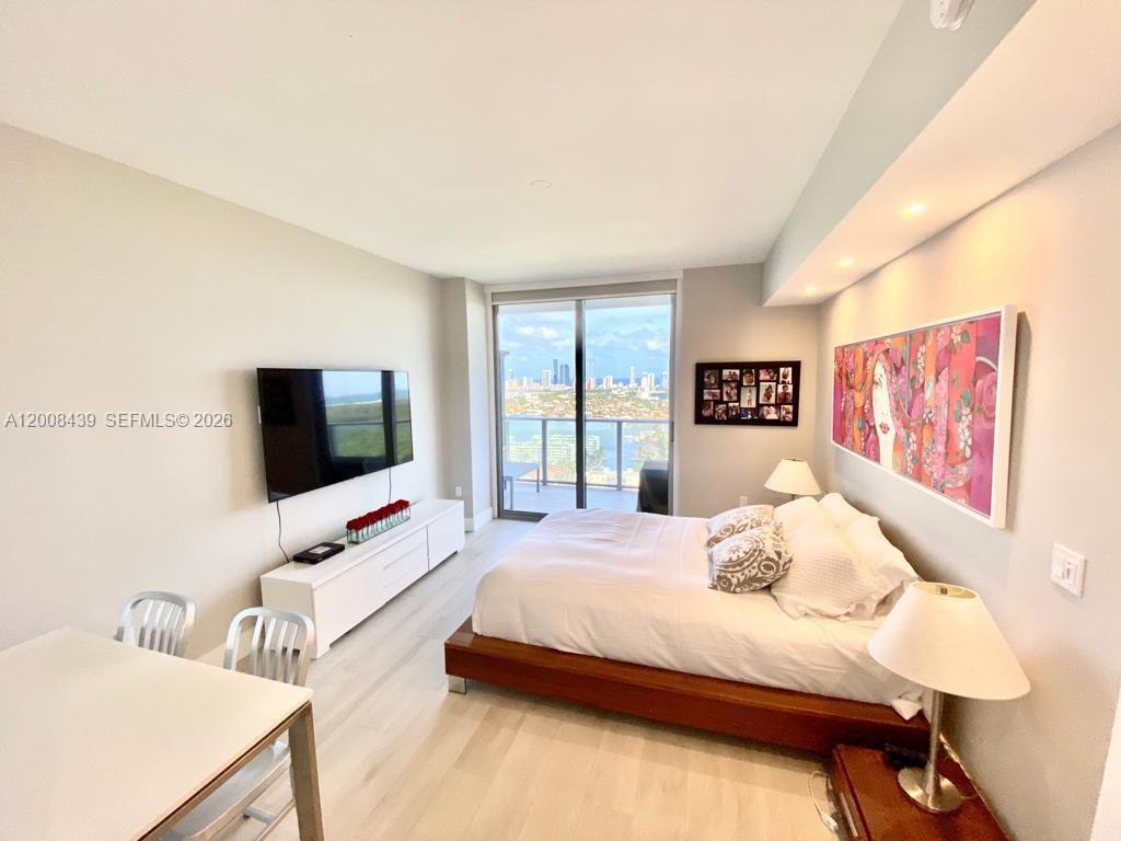 16385 Biscayne Blvd 2721