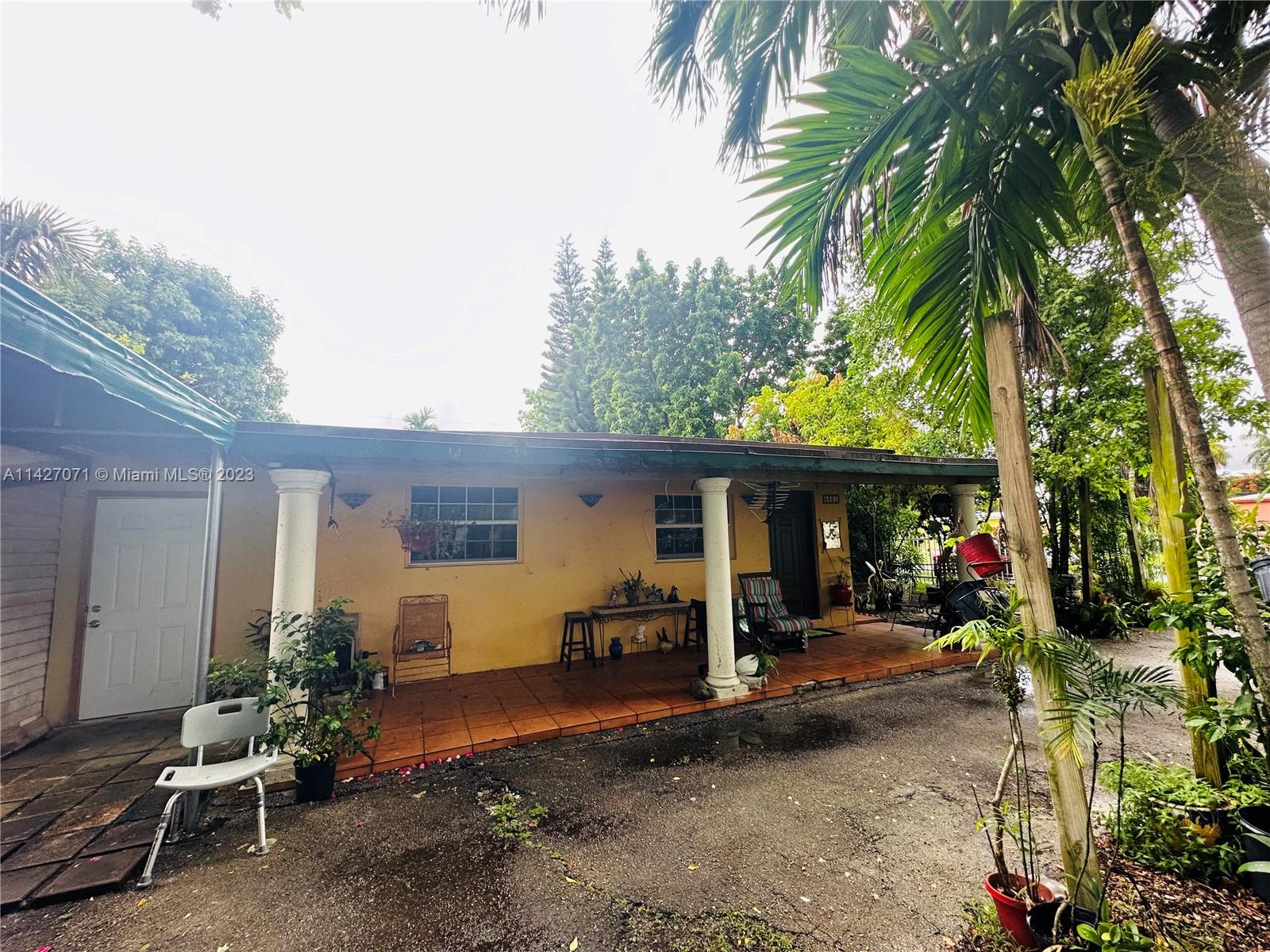 Property for Sale at 4661 Sw 101st Ave, Miami, Broward County, Florida - Bedrooms: 4 
Bathrooms: 5  - $980,000