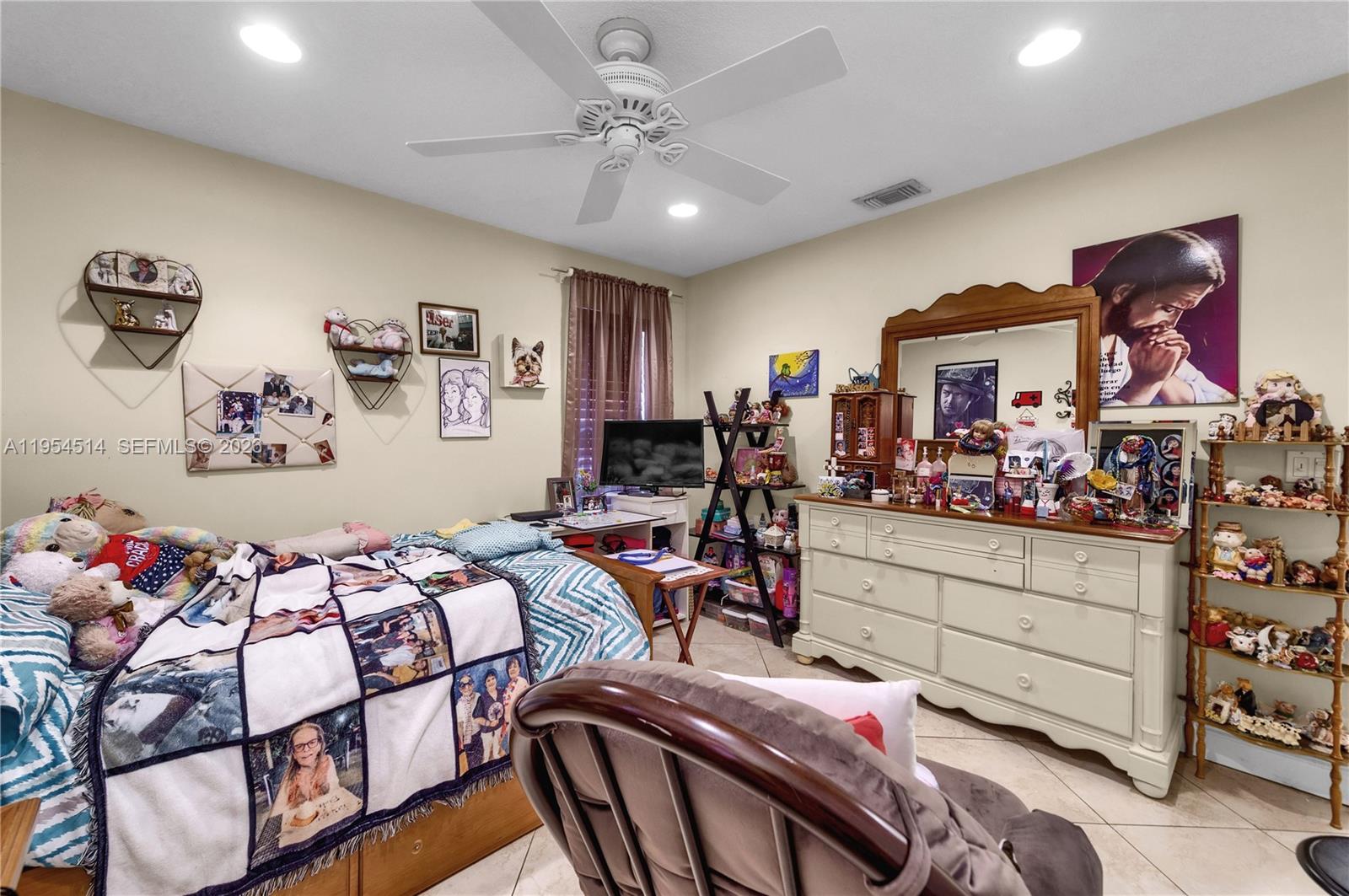 SANDALFOOT COVE SEC 12 - Residential