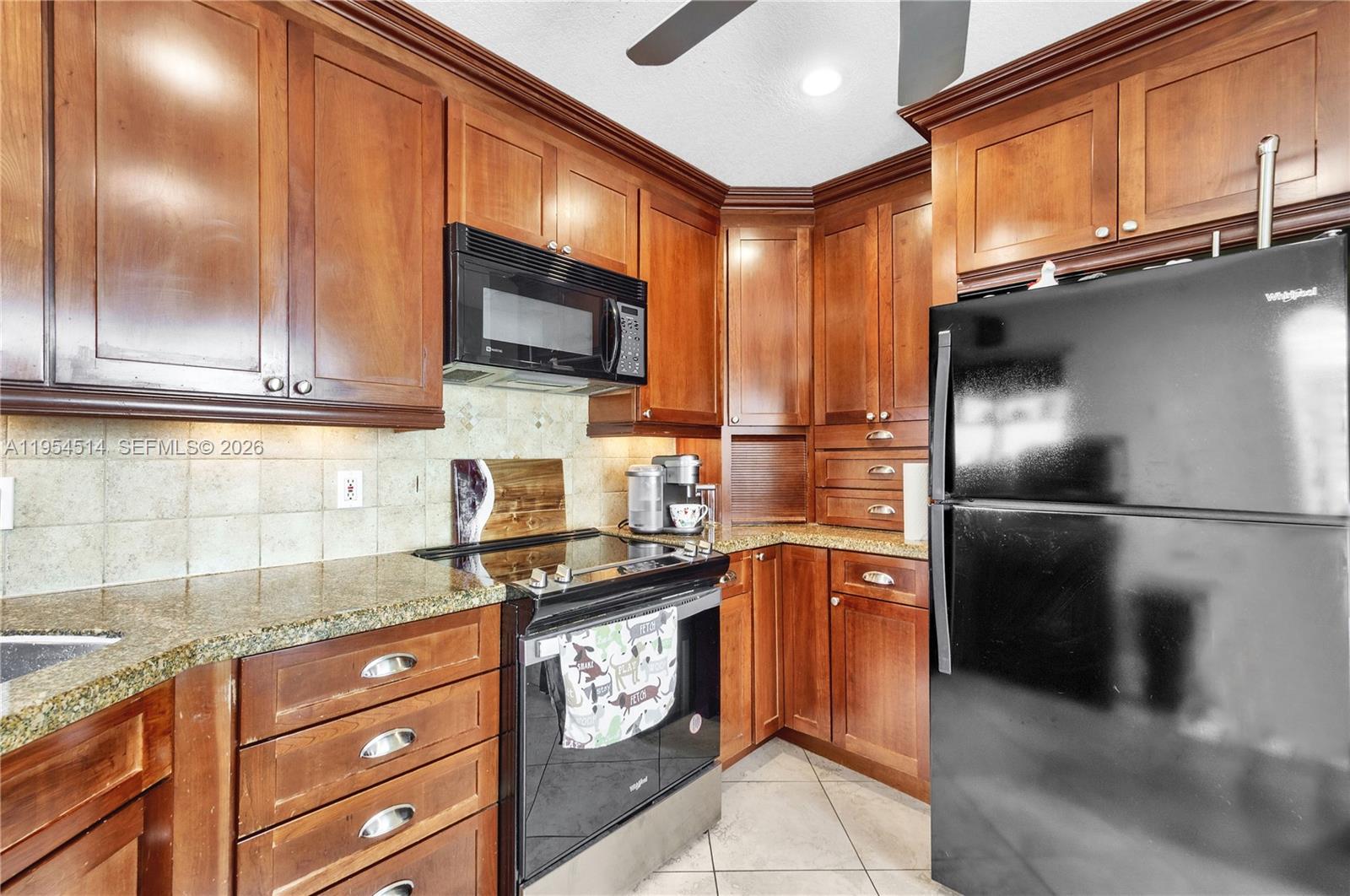 SANDALFOOT COVE SEC 12 - Residential