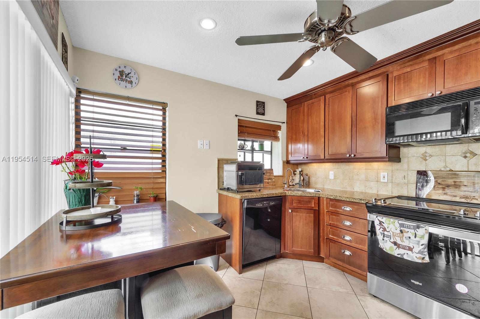 SANDALFOOT COVE SEC 12 - Residential