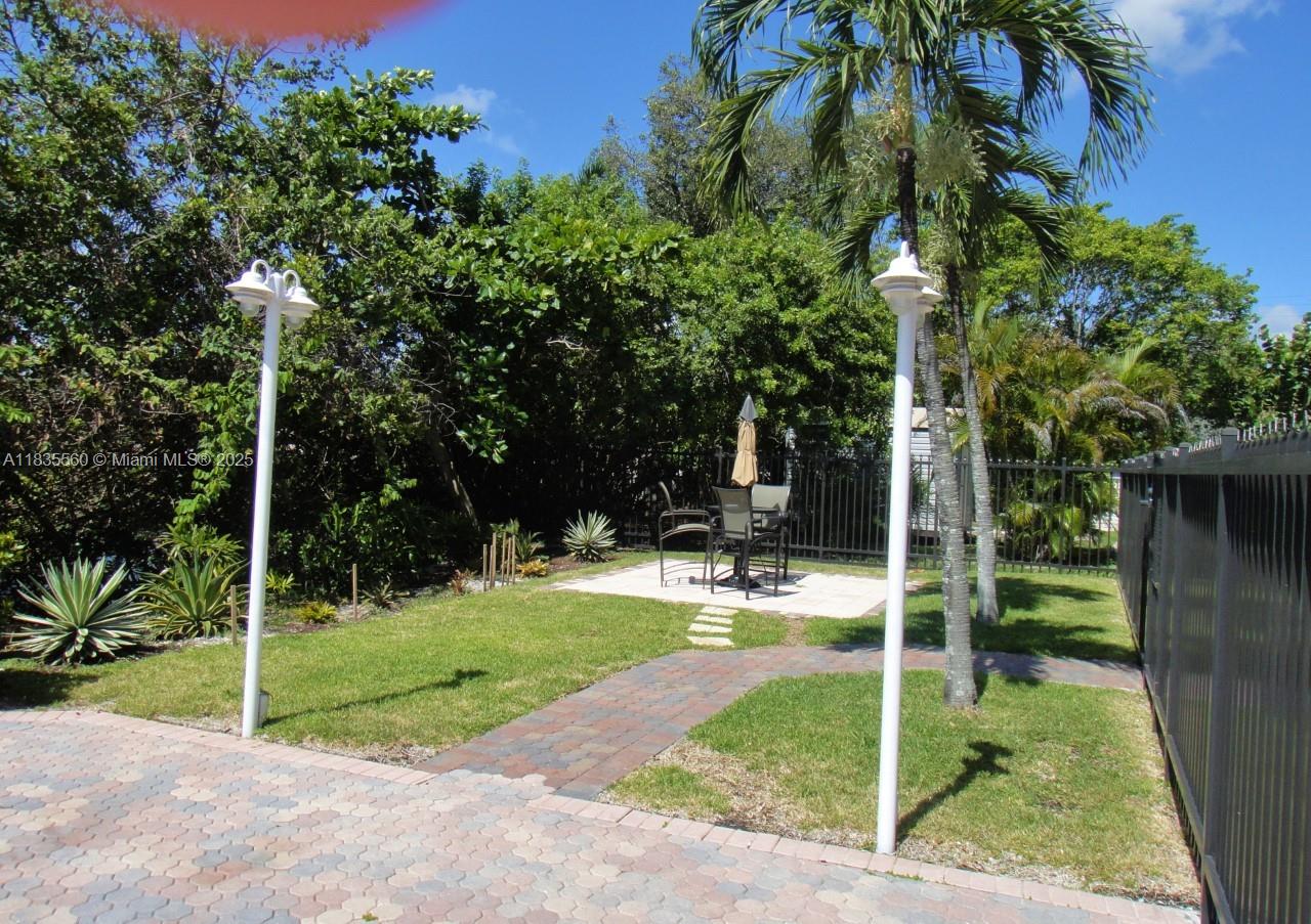 MANOR GROVE VILLAGE ONE I - Residential